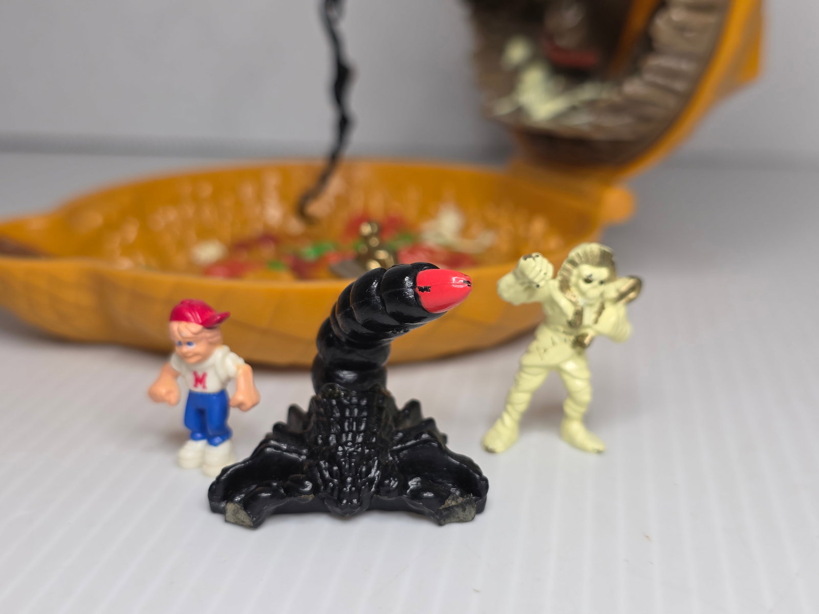 Mighty Max Snake Playset Bluebird 1992 Serpent Compact Figures Lot (1 of 8)