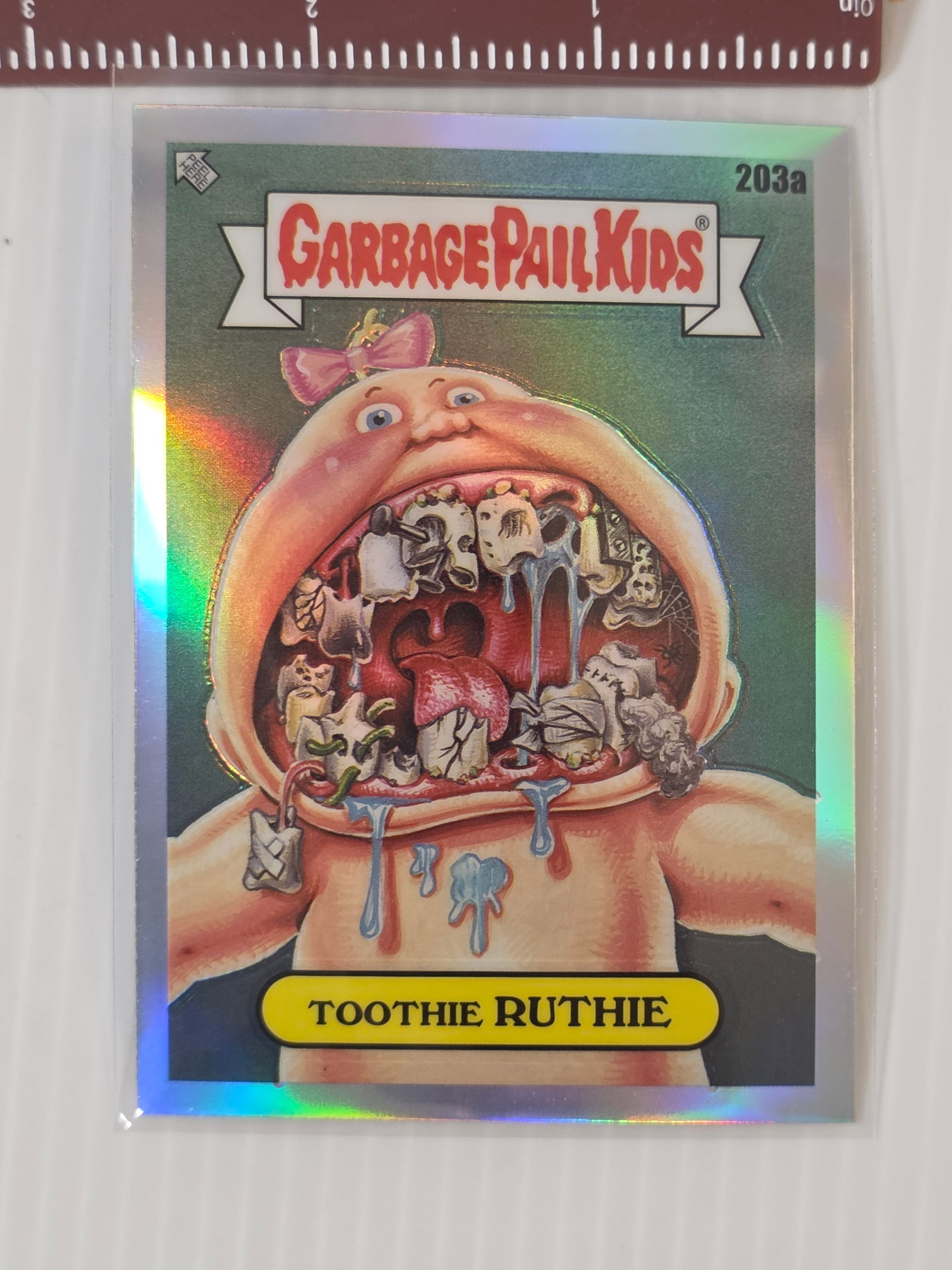 Toothie Ruthie 203a 2022 Garbage Pail Kids Refractor Foil Card (1 of 6)