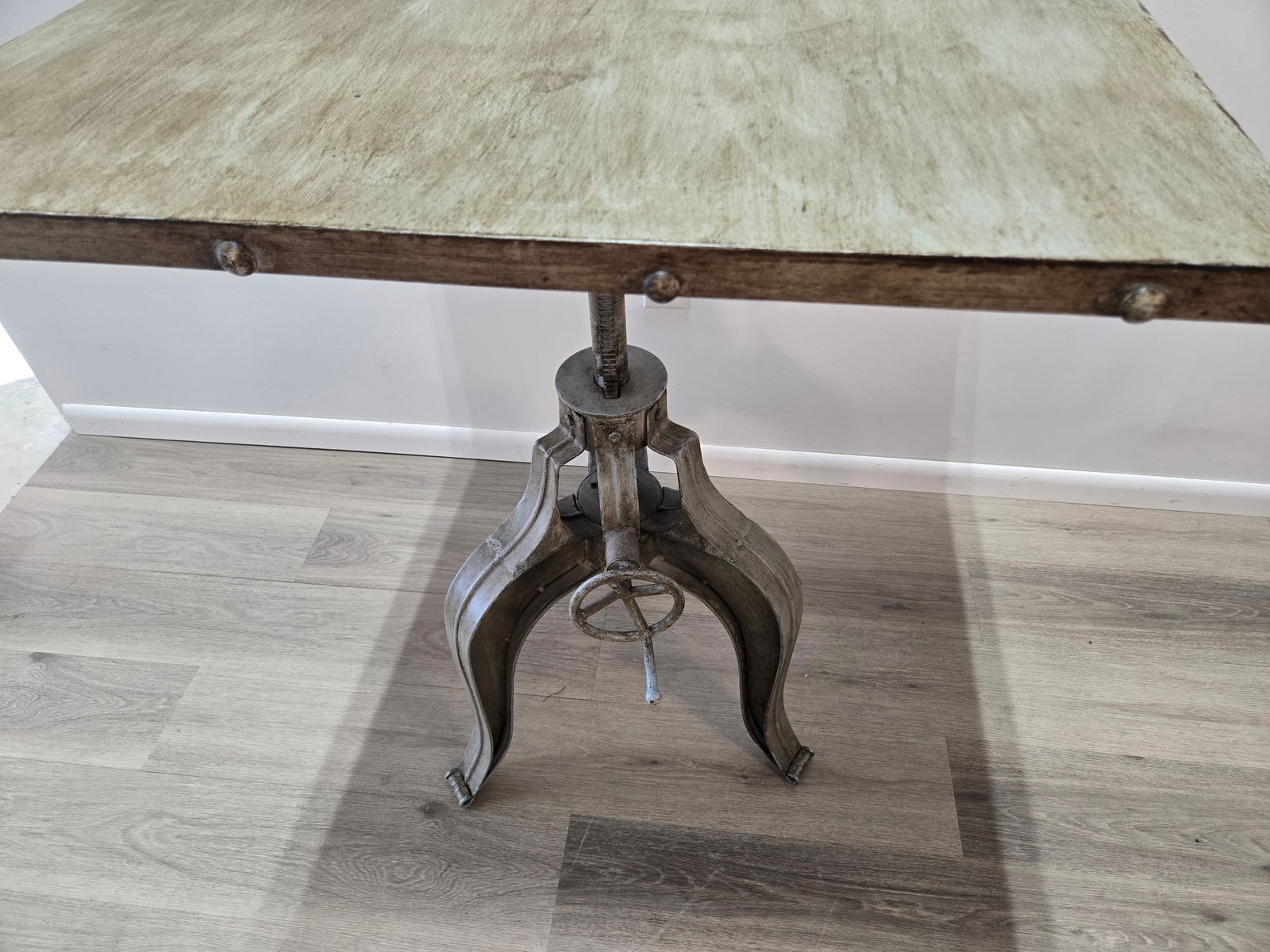 Adjustable Crank Table - Square Top - 8