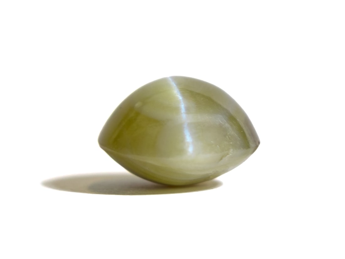 Chrysoberyl cat's eye, 21.19 carats, with DSEF test report (1 of 5)