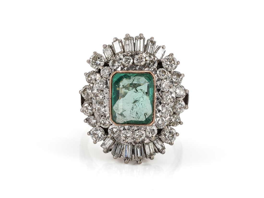 Magnificent ring in 585 white gold, emerald, brilliant-cut diamonds, diamonds (1 of 6)