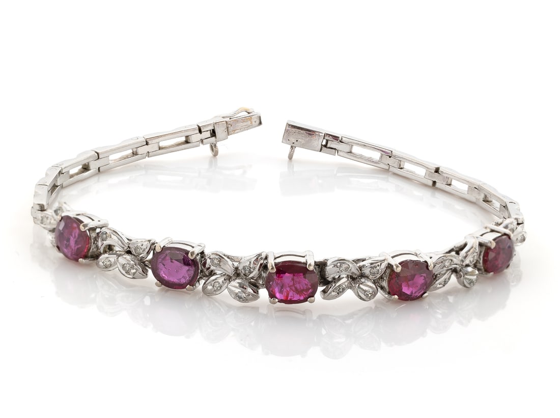 White gold bracelet with ruby and diamonds (1 of 4)