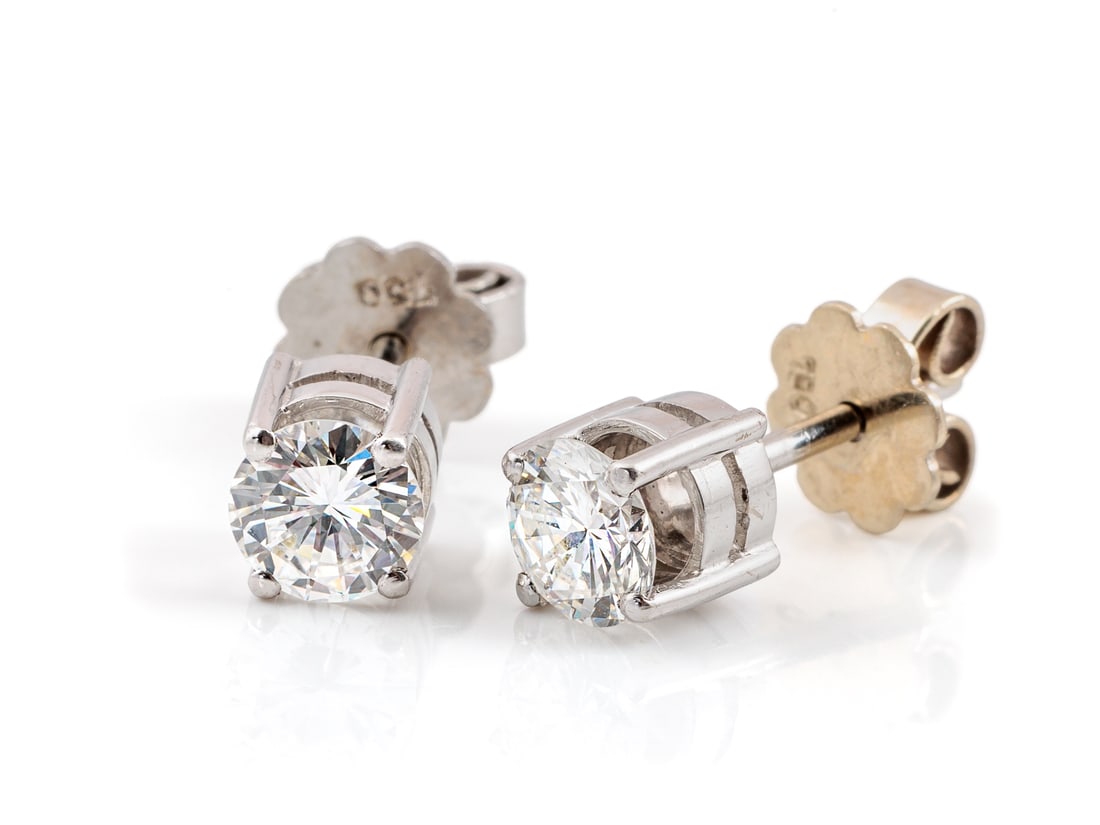18k white gold stud earrings, each set with a 5 mm brilliant-cut diamond, approximately 0.40 carats (1 of 4)