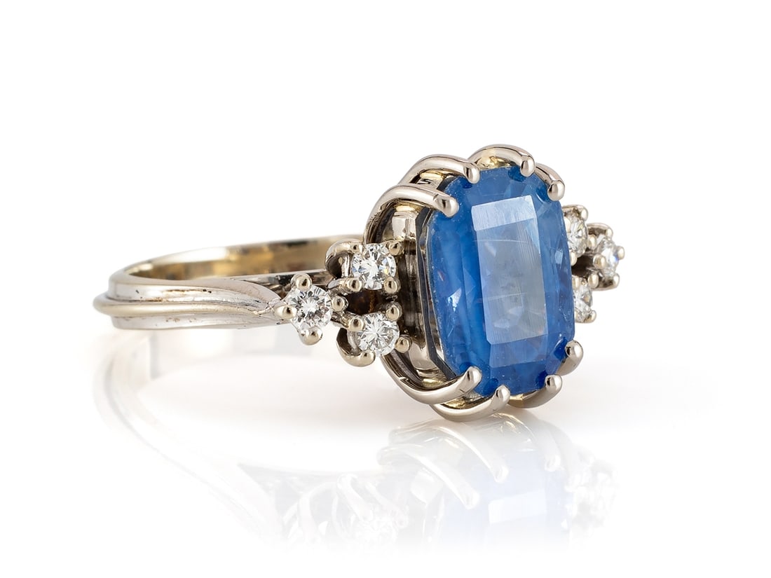 Unheated 5.21 carat sapphire ring in 585 white gold, with 6 brilliant-cut diamonds and DSEF test (1 of 5)