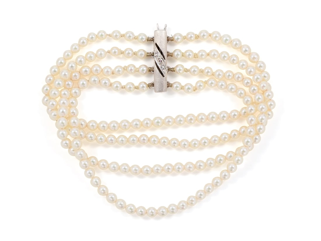 Four-strand cultured pearl bracelet with 585 white gold diamond clasp (1 of 5)
