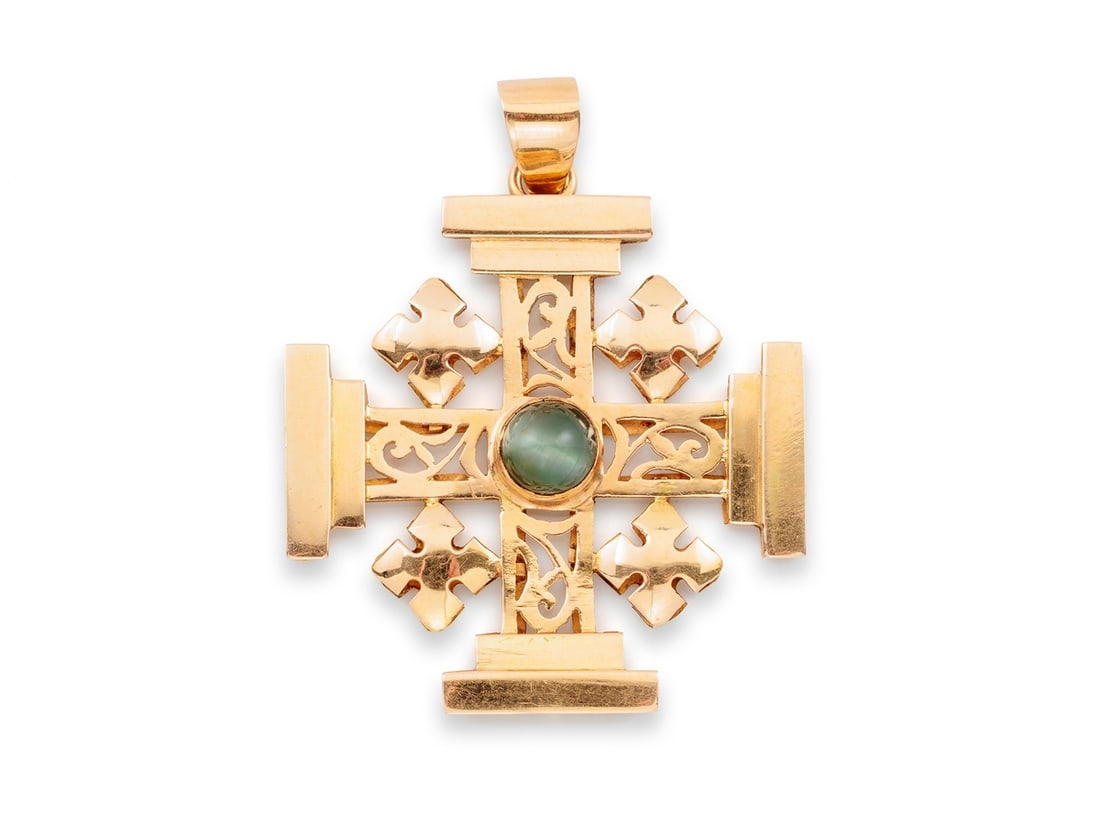 Opulent cross pendant in 14k rose gold with a cat's eye effect (1 of 4)