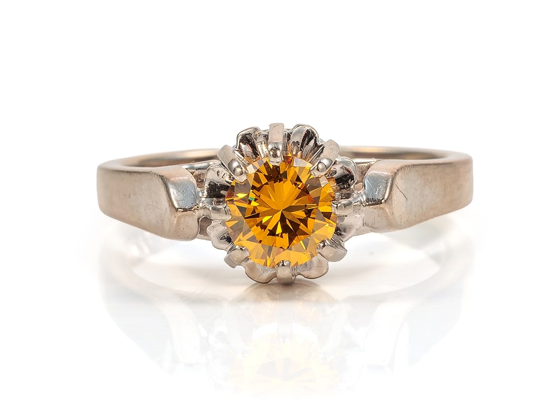 Solitaire ring in 750 white gold, with coloured diamonds (1 of 5)