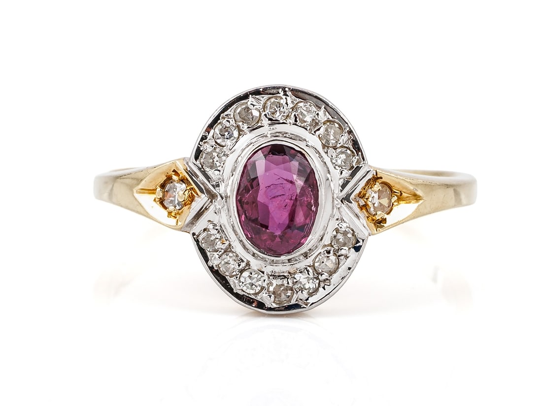 Discreet ruby and diamond ring in 585 yellow and white gold (1 of 5)