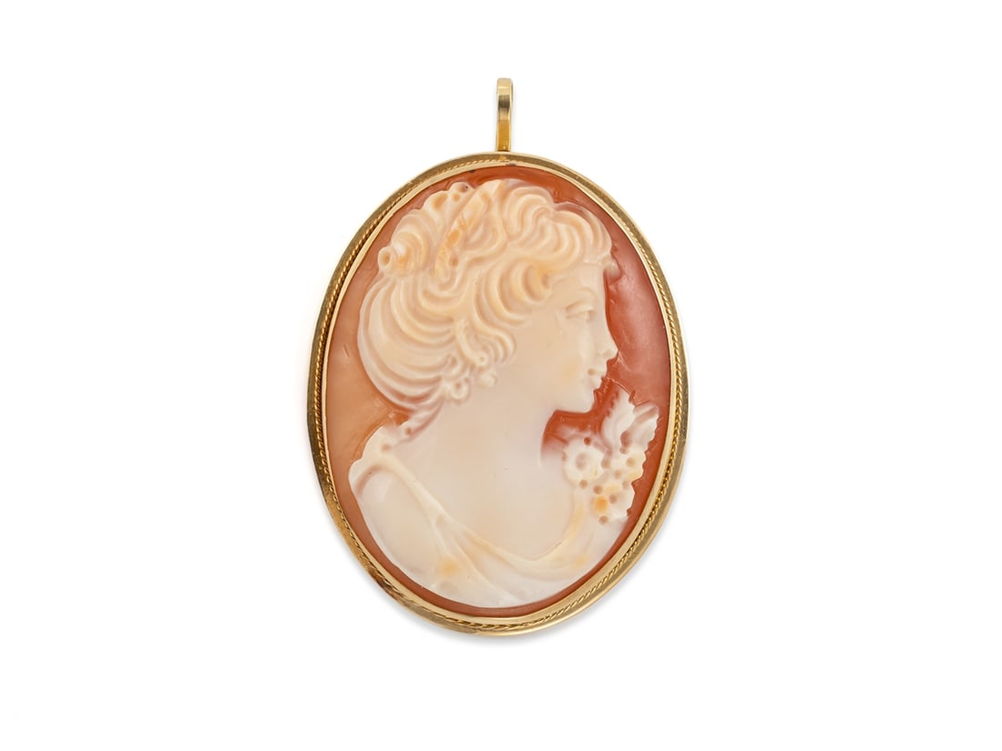 Pendant brooch in 18k yellow gold with a shell cameo (1 of 5)