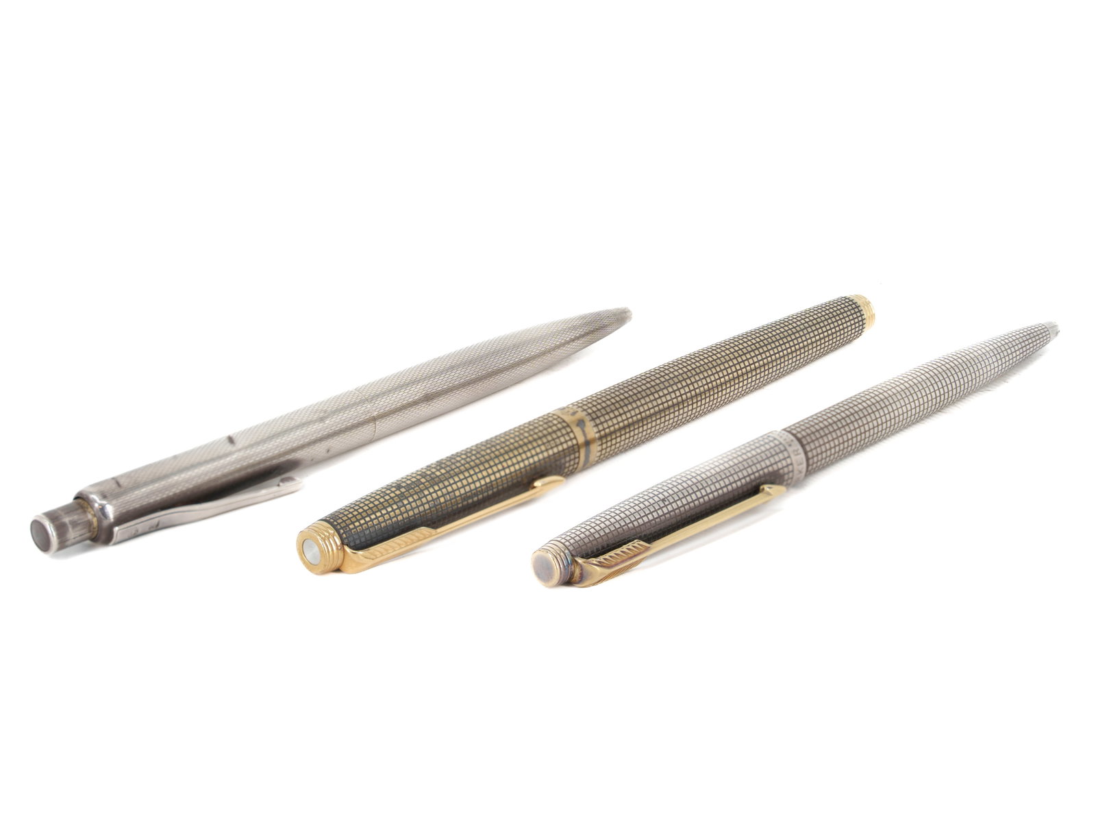 Stylish silver writing set, including Parker: Stylish silver writing set, including ParkerThree-piece vintage writing set in silver. Includes a Parker fountain pen with cap and body in 925 sterling silver and nib in 14K yellow gold 585, a Parker