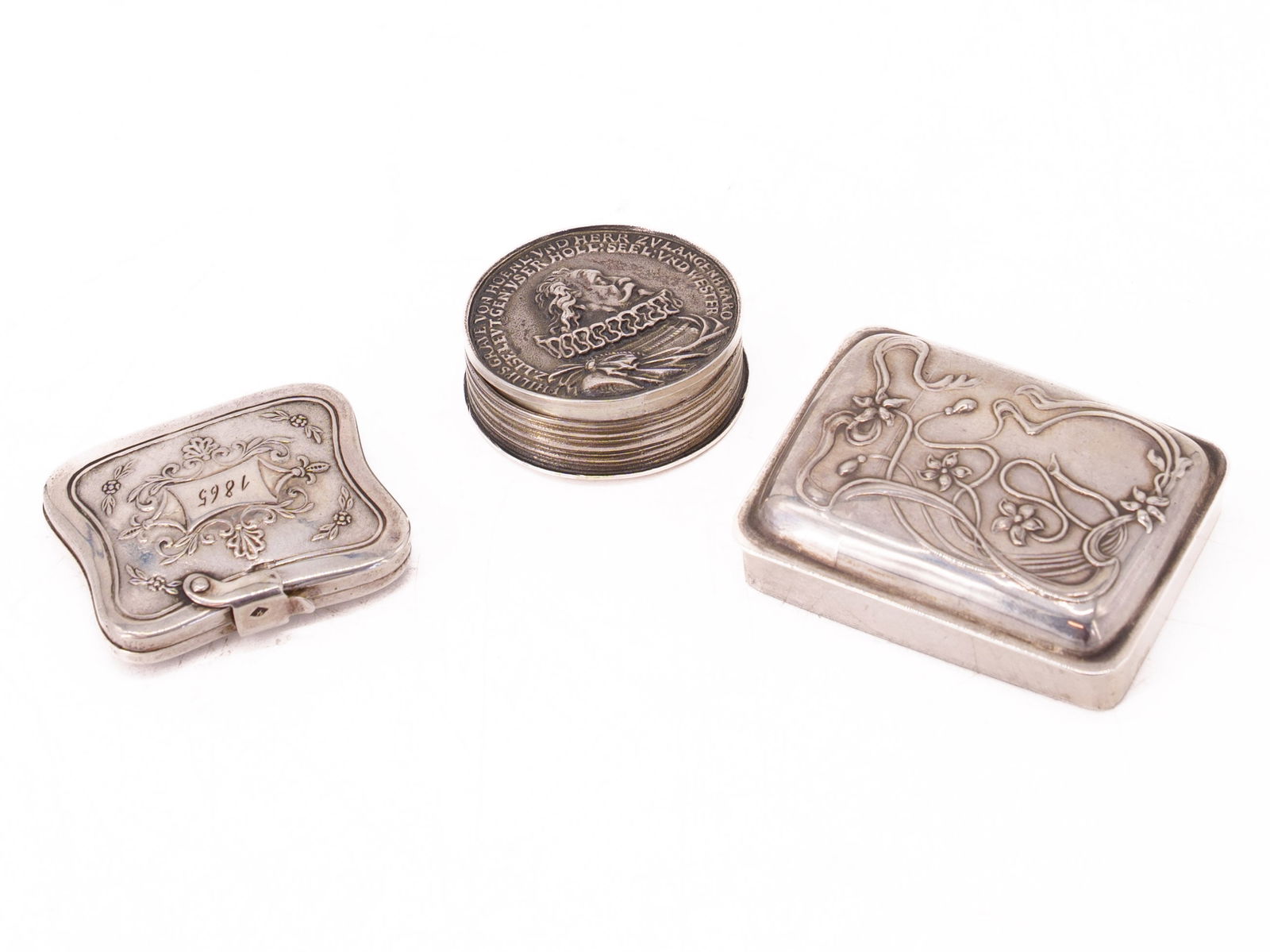 Three fine silver boxes (1 of 6)