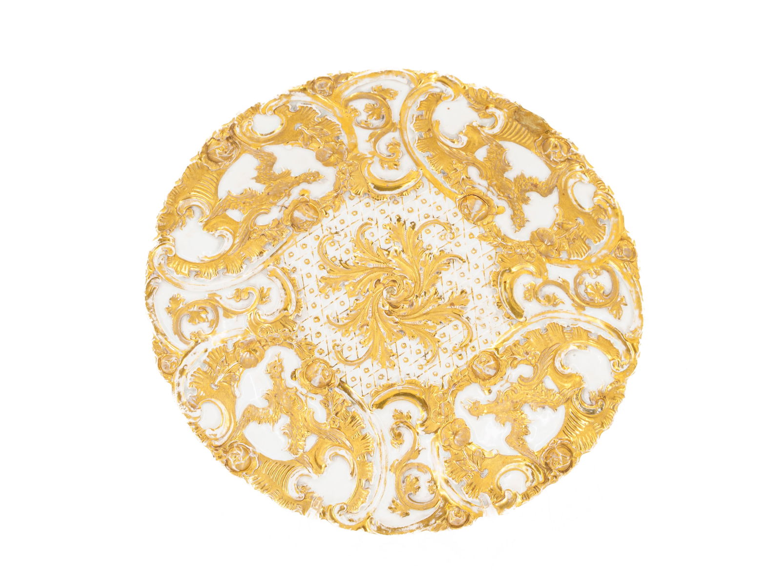 Decorative plate with relief decoration, Meissen, first quality, crossed swords mark: Decorative plate with relief decoration, Meissen, first quality, crossed swords markLarge decorative plate from the Royal Porcelain Manufactory Meissen. The rim is decorated with gilt rocaille and bir