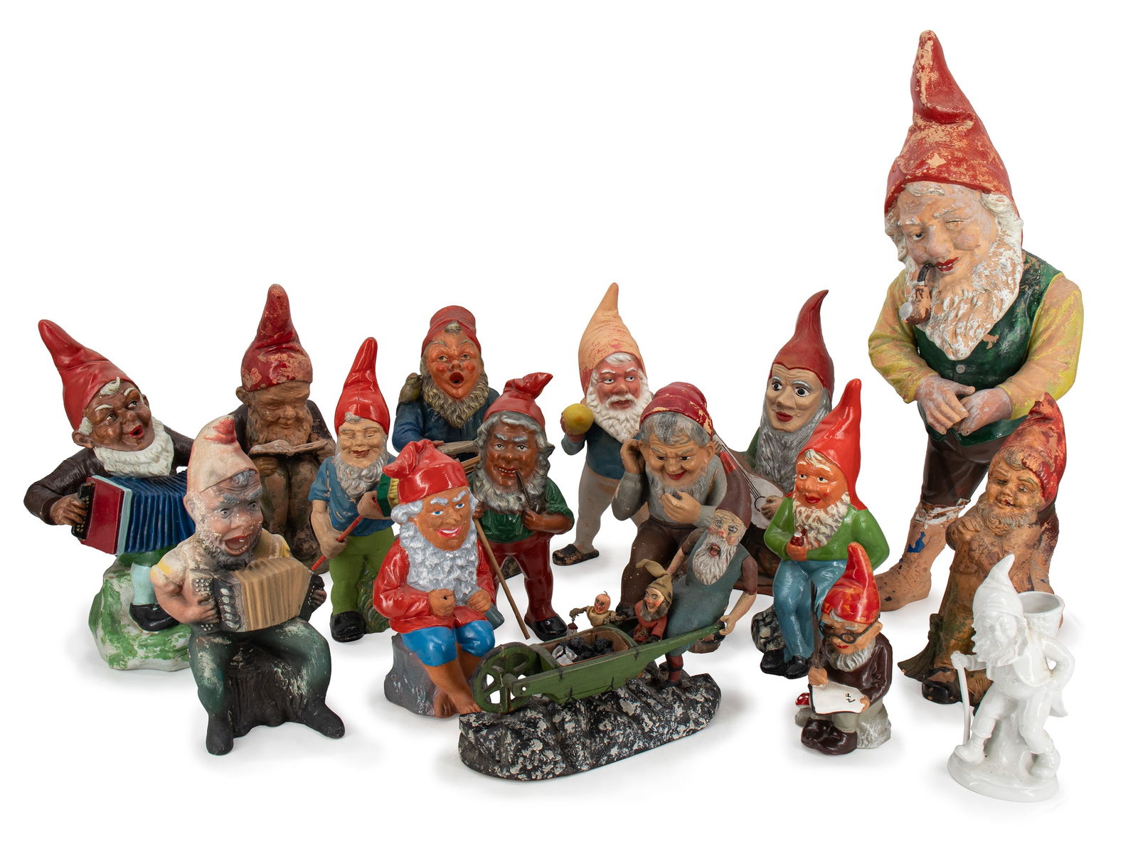 Set of 16 garden gnomes, 20th century (1 of 8)
