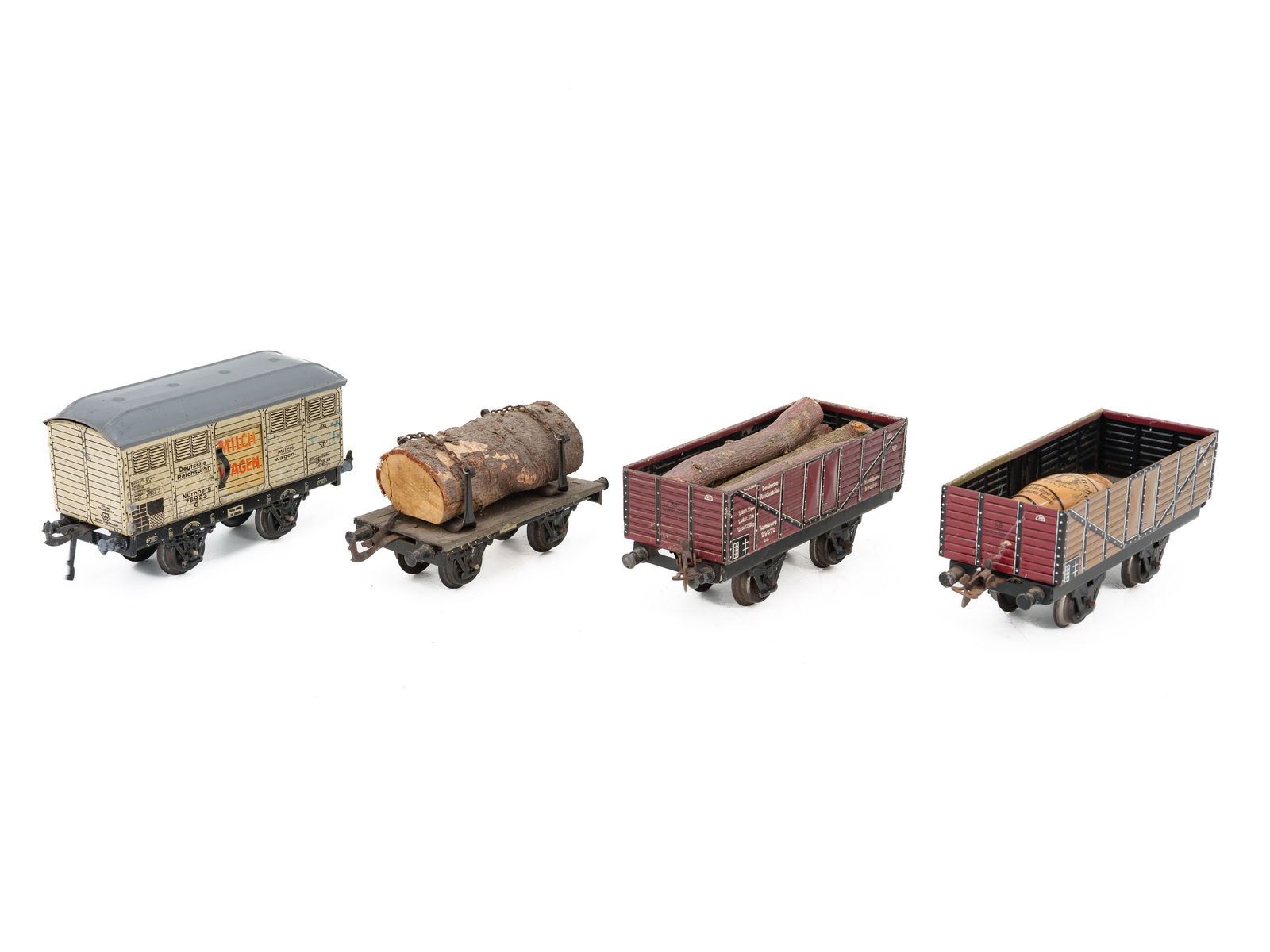 Four railway carriages, Bing and Karl Bub, gauge 0, Nuremberg, from 1930 (1 of 4)
