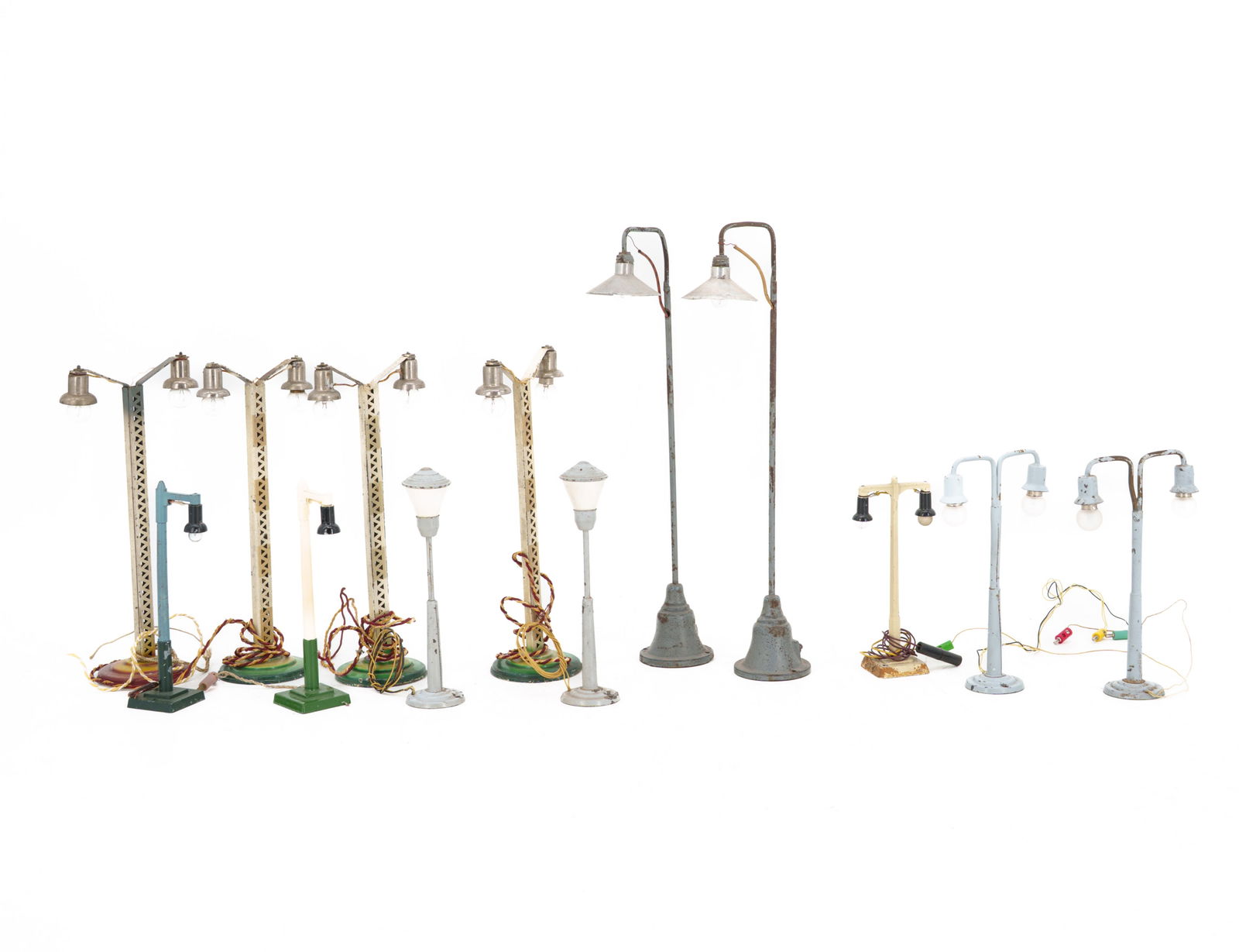 Collection of lamps, gauge 0, including Märklin and Kibri, circa 1950 (1 of 3)
