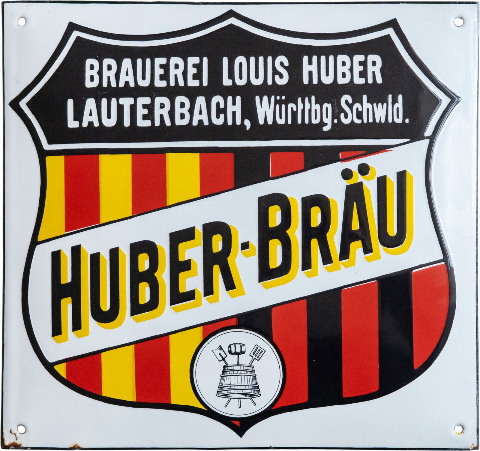 Enamel sign Huber Bräu, Lauterbach, Black Forest, circa 1930 (1): Enamel sign Huber Bräu, Lauterbach, Black Forest, circa 1930 (1)Enamel sign for the Huber brewery, curved, stenciled and lithographed enamel. Perfect shine and colours, scratch-free surface. Dimensio