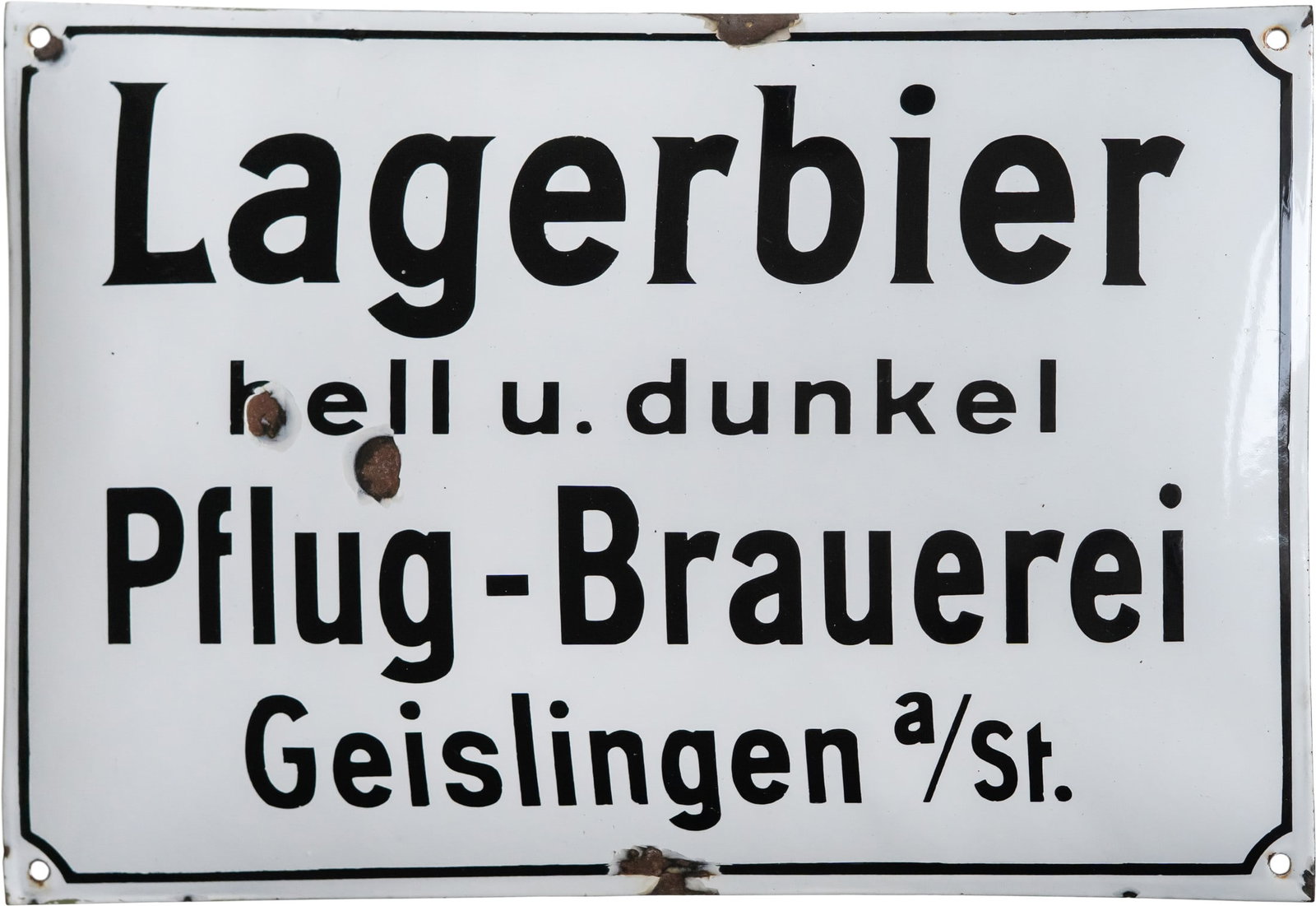 Enamel sign for Lagerbier Pflug Brewery, Geislingen, circa 1920 (2-): Enamel sign for Lagerbier Pflug Brewery, Geislingen, circa 1920 (2-)Enamel sign Lagerbier Pflug Brewery, curved, stenciled enamel. Very good shine, surface almost scratch-free. Dimensions: approx. 30 