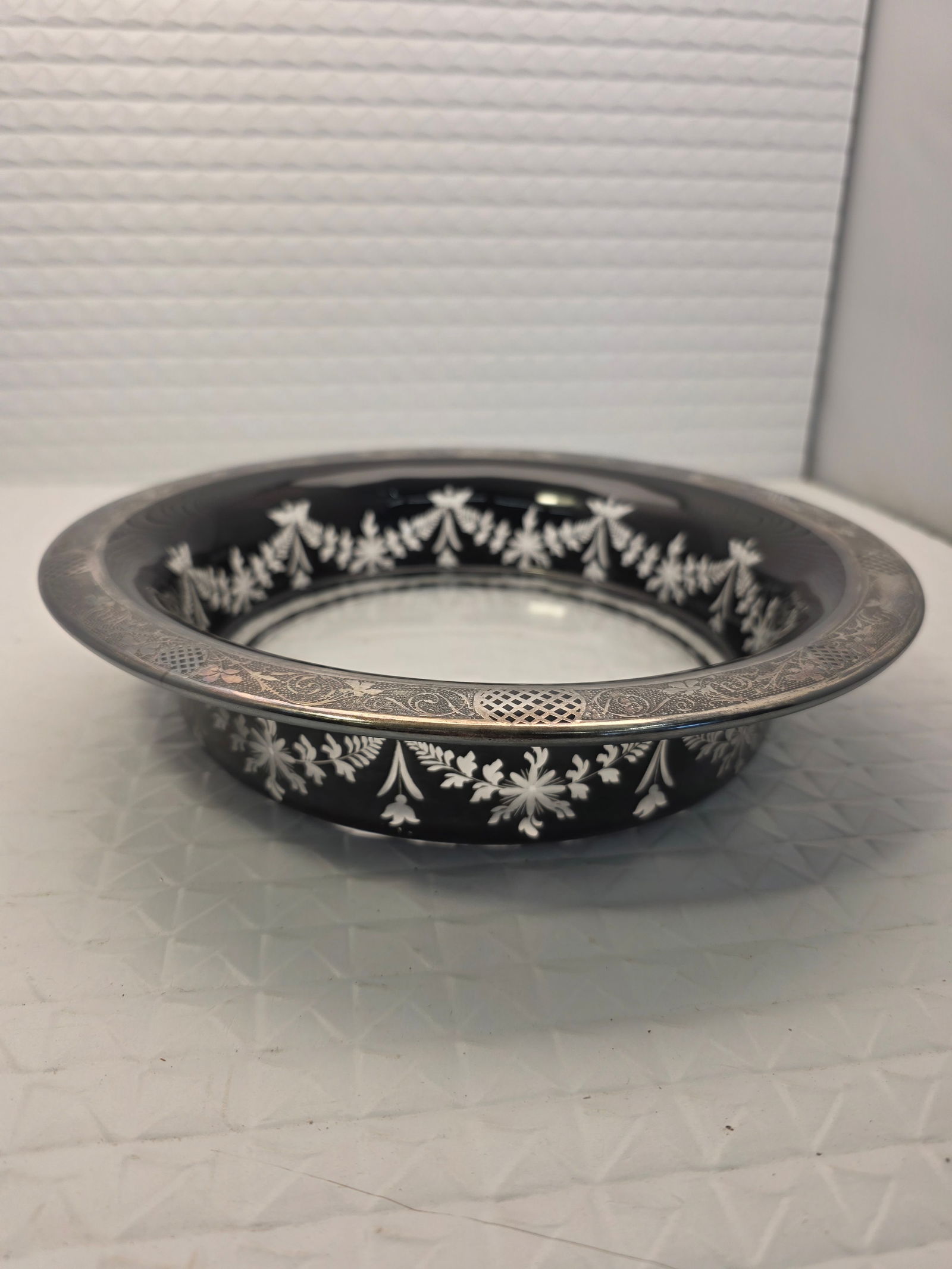 Gorgeous Art Deco Sterling overlay on clear and black glass dish or bowl (1 of 5)