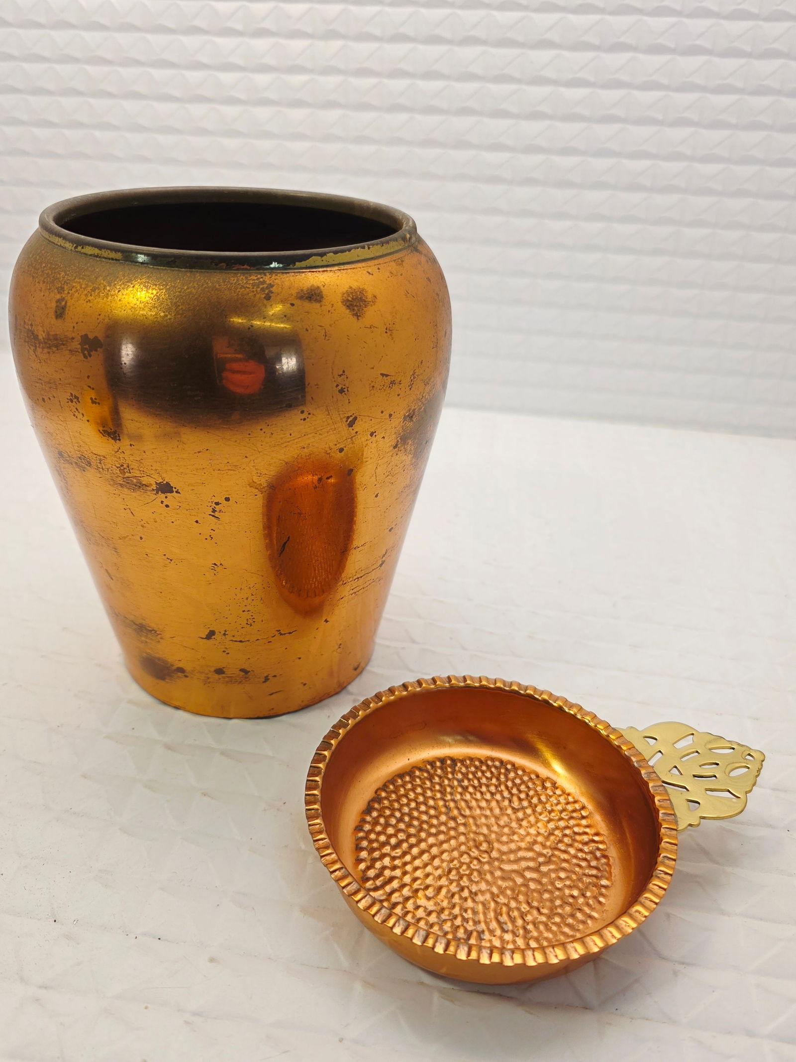 Vintage copper vase (1 of 10)