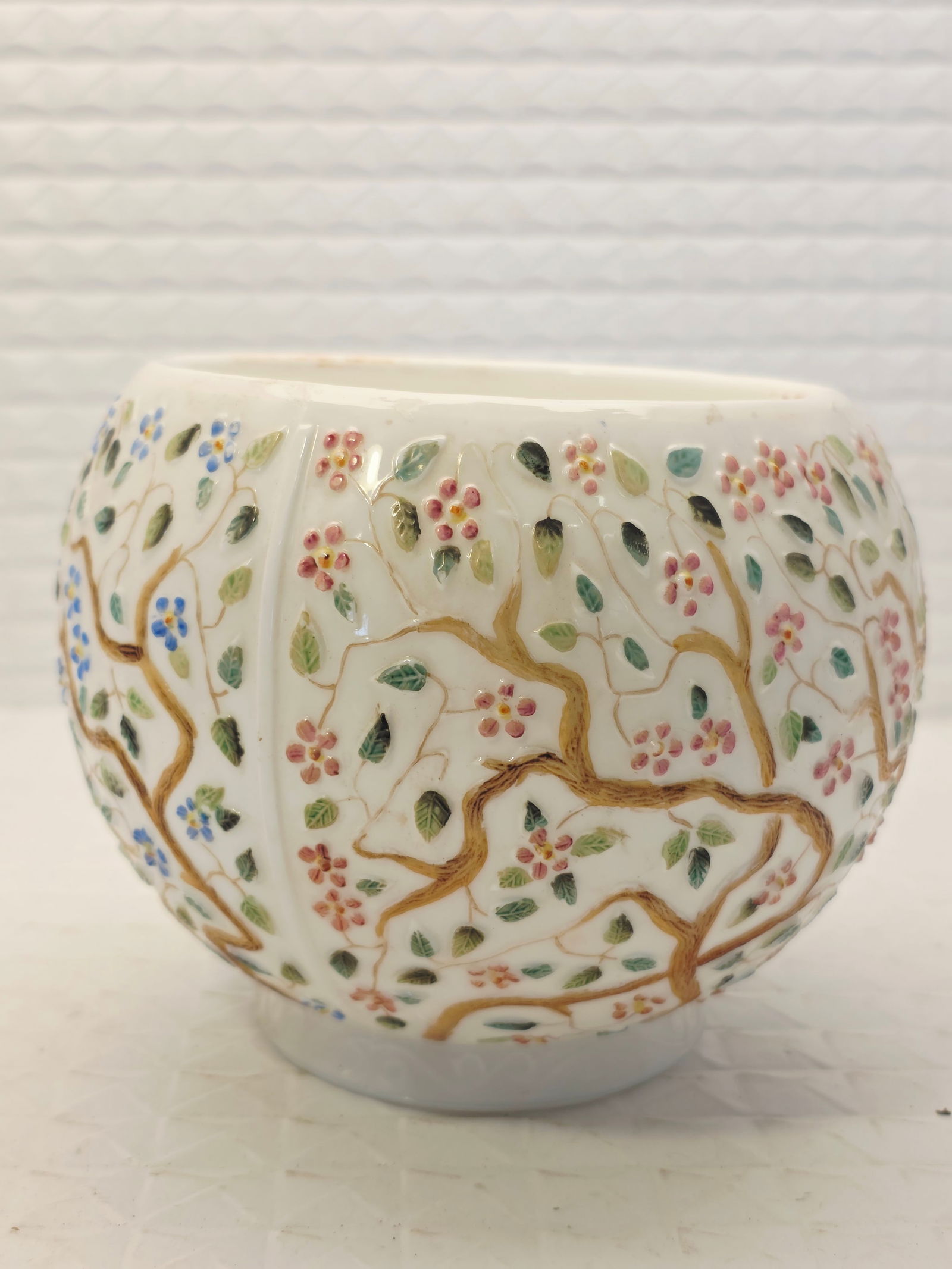 Challinor & Taylor Glass milk glass bowl or vase (1 of 7)