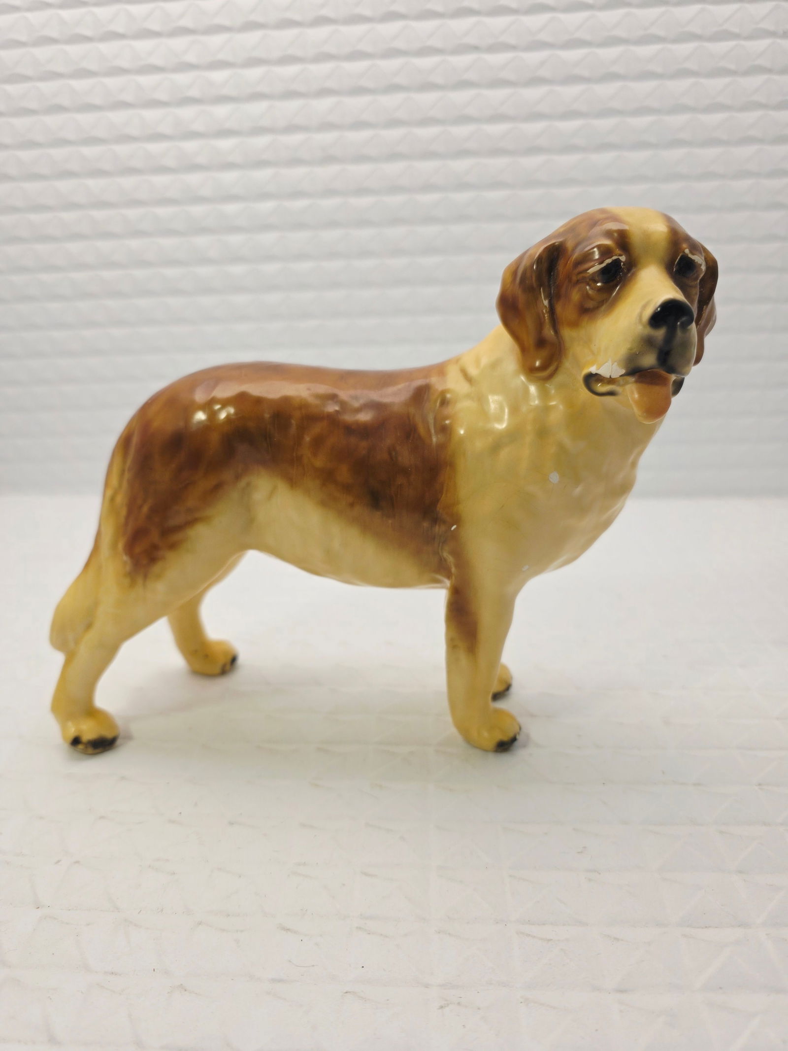 Vintage Mortens Studio Saint Bernard Dog Figurine (1 of 8)