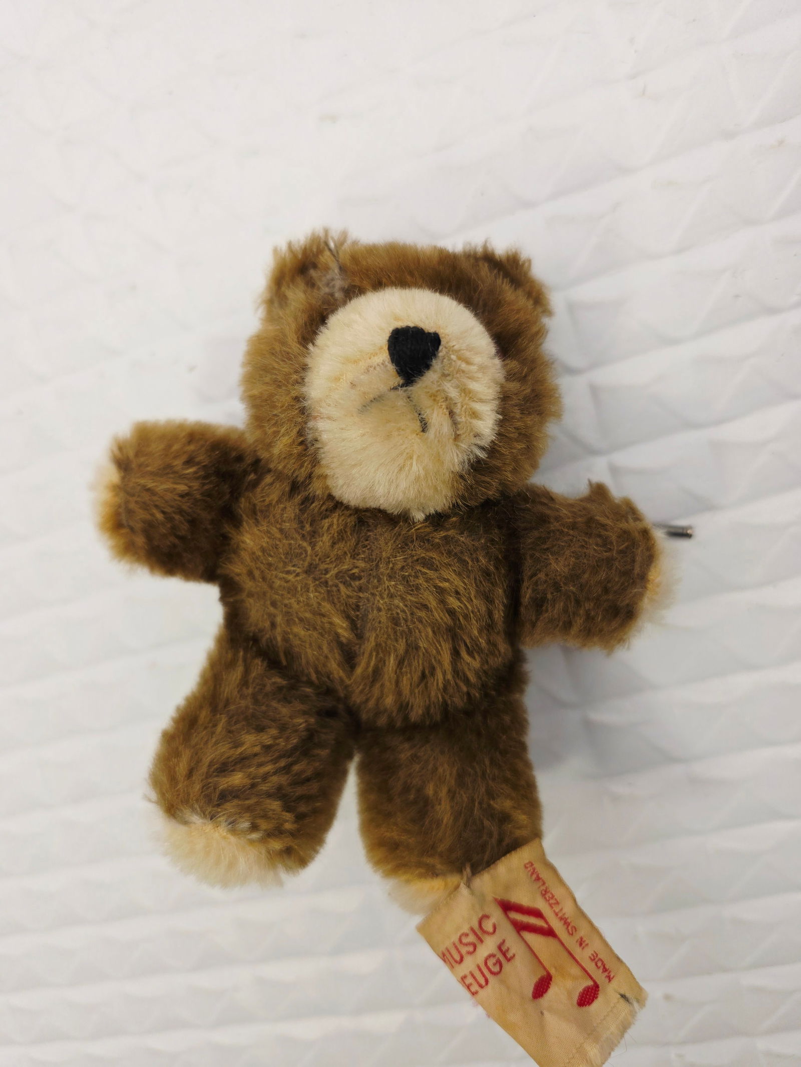 Reuge Swiss made teddy bear music box (1 of 5)