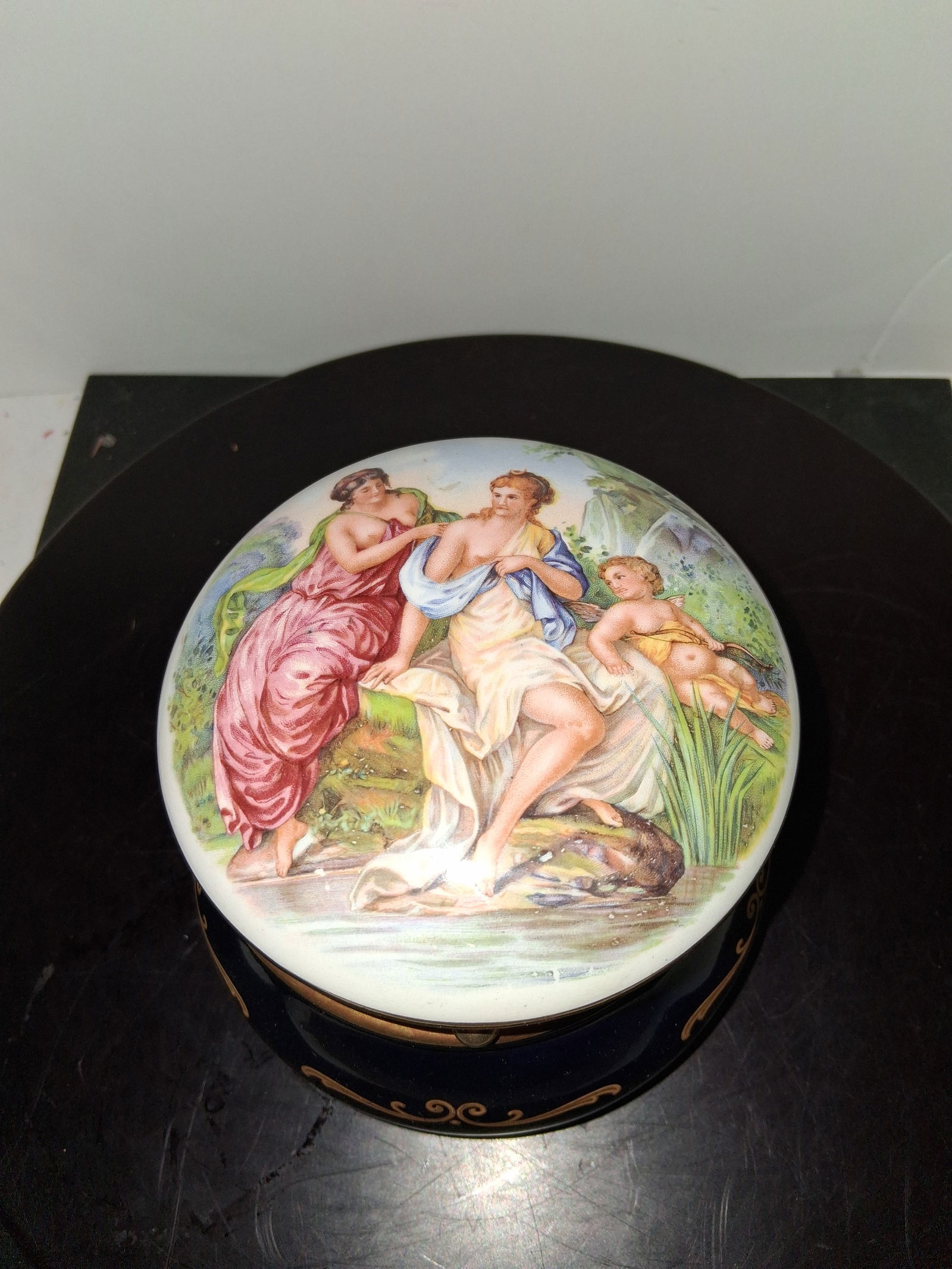 Capodimonte Keramos cobalt blue trinket jar: Stunning vintage Capodimonte keramos cobalt blue and gold trinket jar in perfect condition, made in Italy. See pictures for details. While we strive to note any damage, repairs, or restorations, pleas