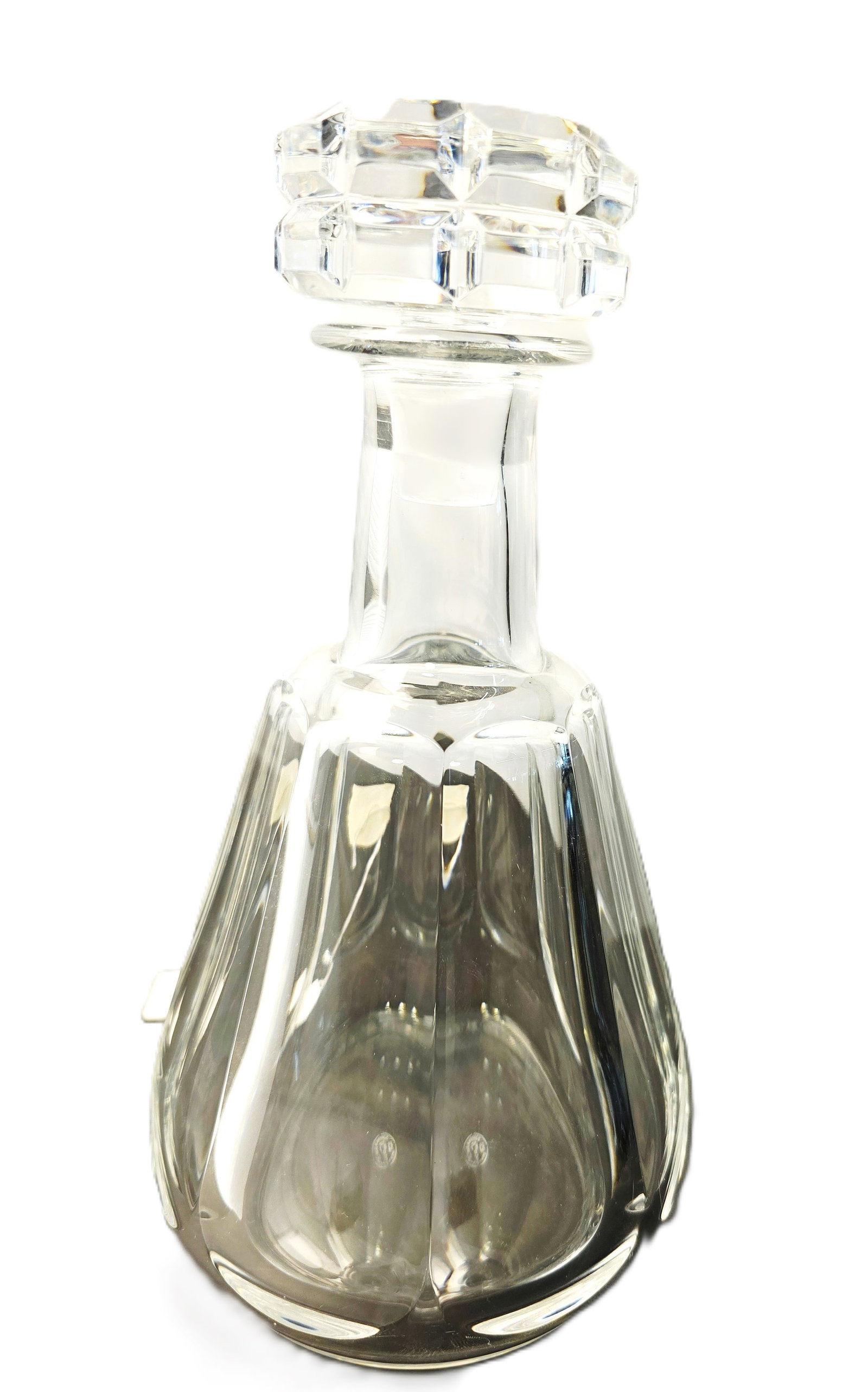 vintage Baccarat Harcourt Talleyrand crystal decanter: This is a vintage Baccarat Harcourt Talleyrand crystal decanter featuring paneled sides and a heavy faceted stopper. Talleyrand is often considered a post war pattern and part of Baccarat?s more