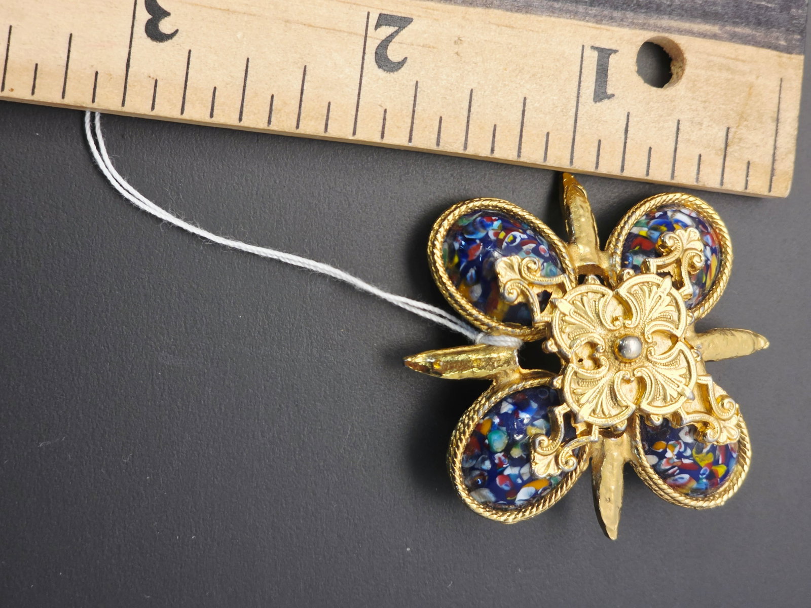 vintage Sarah Coventry gold tone Maltese cross brooch - 6