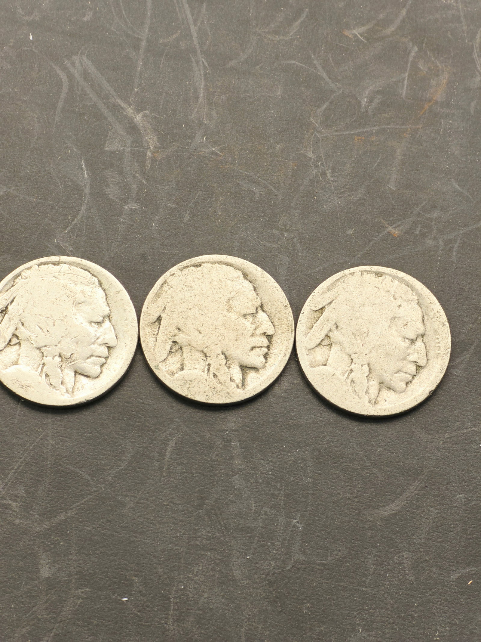 3 old Indian Head Nickles - Buffalo Nickles (1 of 3)