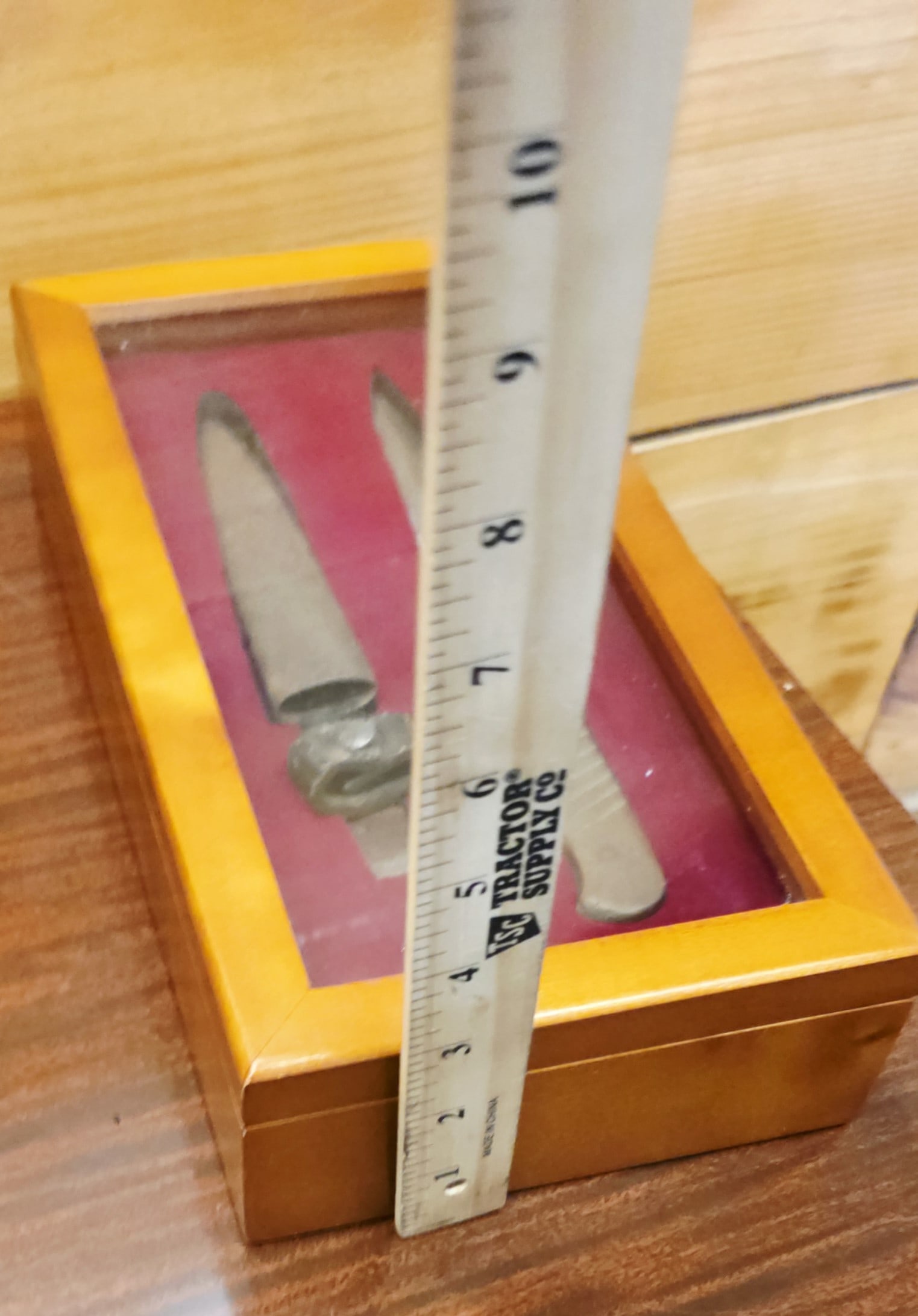 Authentic German Trench Knife with shadow box - 6