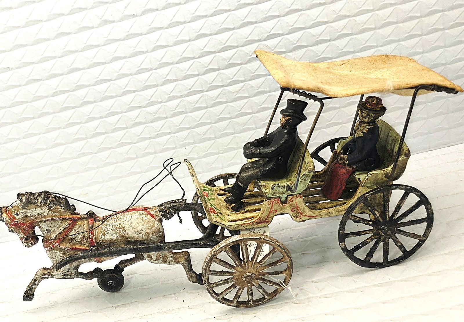 antique cast iron horse-drawn carriage toy (1 of 13)