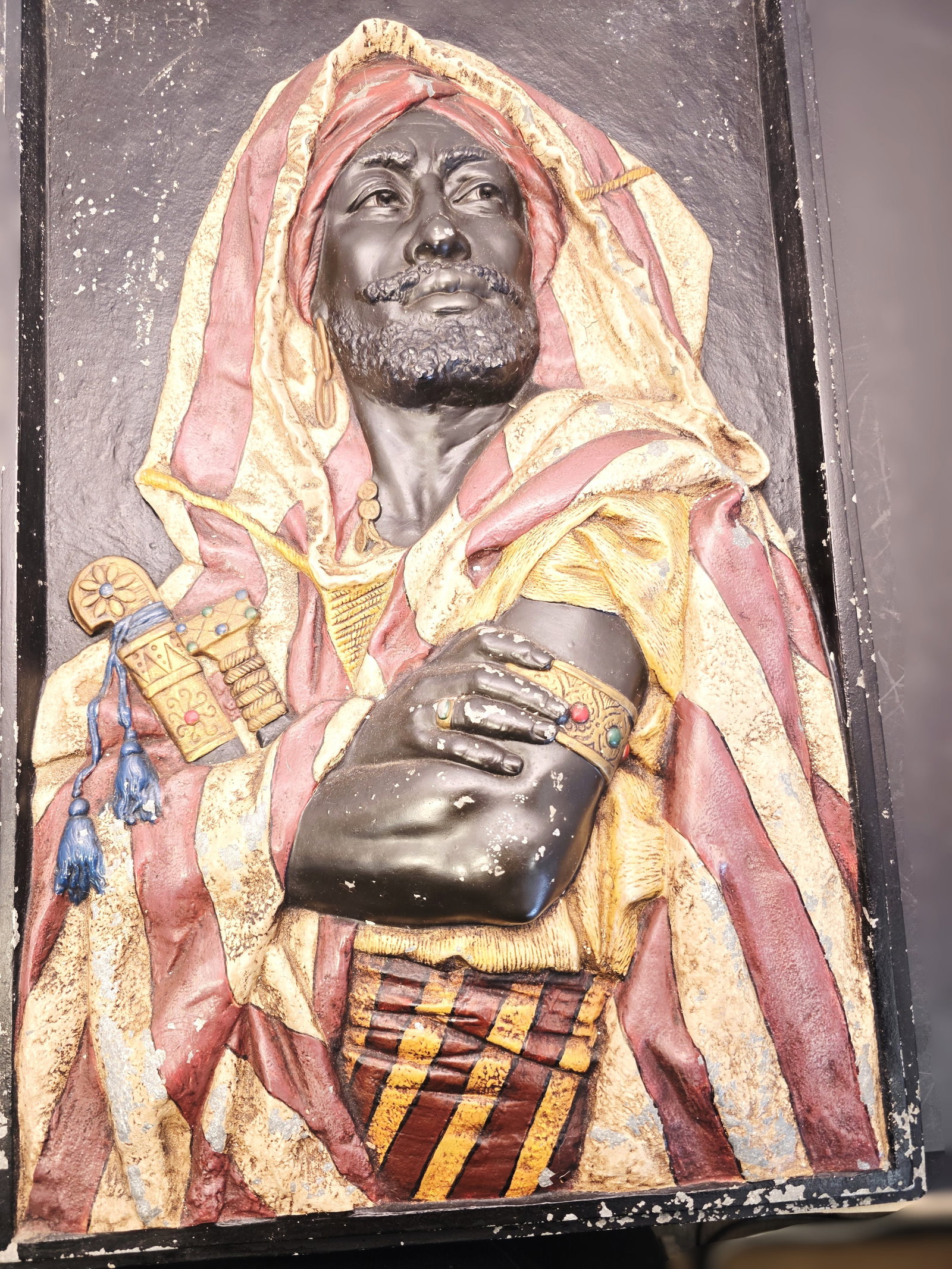 Antique bas relief heavy metal cast signed by Hottot - the Arab Warrior: cast-iron or zinc wall plaque titled Le Guerrier Arabe (The Arab Warrior) created by French sculptor Louis Hottot (1829–1905).Signed by the author. No dents, no cracks, no chips (just some paint