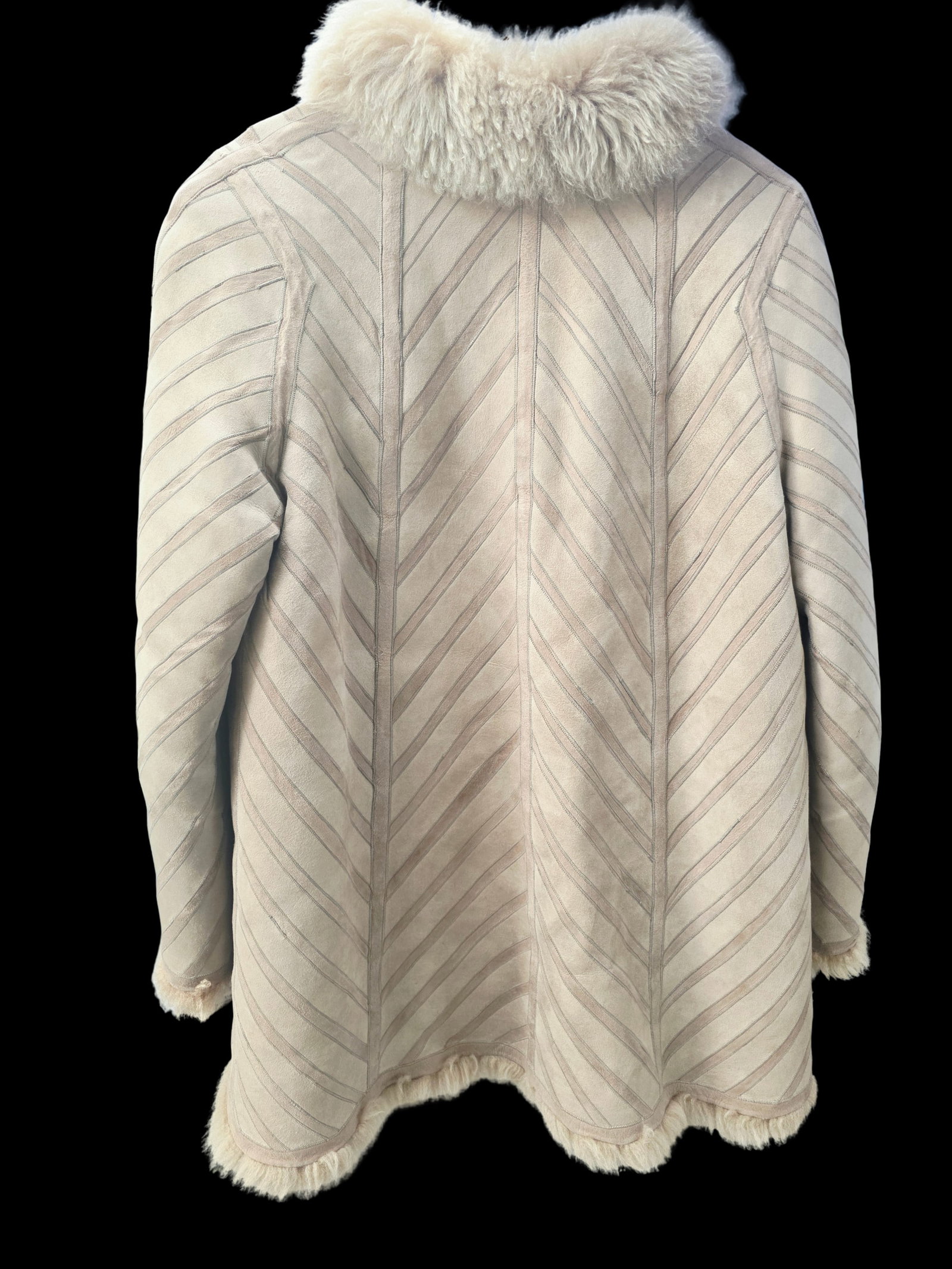 gorgeous vintage Lambskin fur coat featuring a light beige herringbone pattern.: original lambskin, made in Turkey
