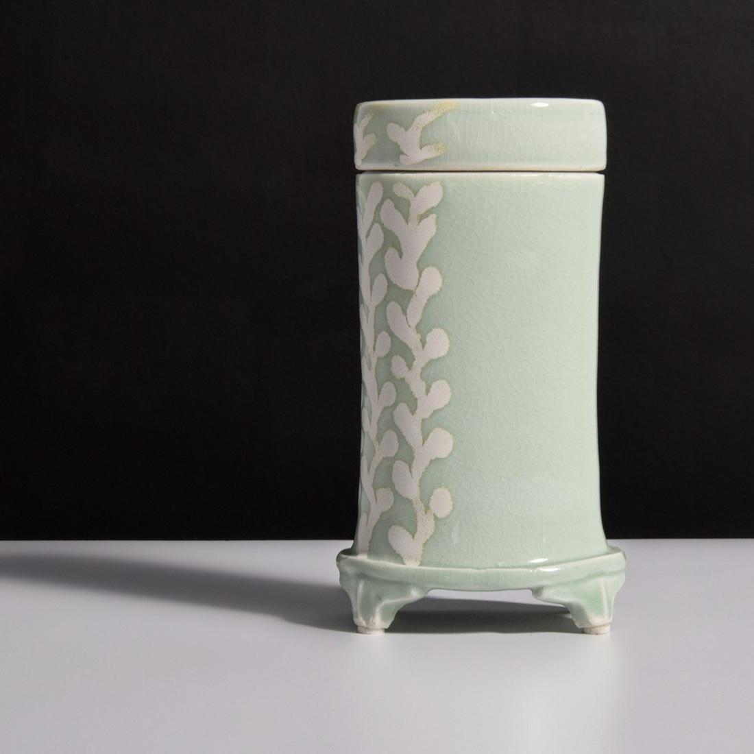 Patricia Underwood Lidded Vessel (1 of 10)