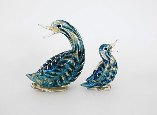 "Graffito" Birds by Barovier & Toso: Designer & Manufacturer: Barovier & Toso Markings: marked Country of Origin & Materials: Italy; glass Additional Information & Circa: Pair of "Graffito" birds by Barovier & Toso, Murano, Italy; c. 195