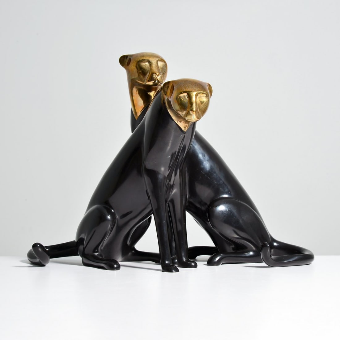 Loet Vanderveen CHEETAHS, IMPERIAL Sculpture: Artist/Designer; Manufacturer: Loet Vanderveen (Dutch/American, 1921-2015) Marking(s); notes: signed; ed. 113/1000; 2001 Materials: bronze Dimensions (H, W, D): 14.5"h, 20"w, 13"d Additional Informati