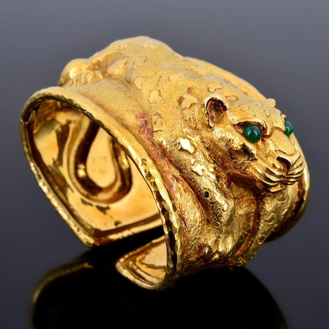 David Webb 18K Gold & Emerald Leopard Cuff Bracelet (1 of 15)