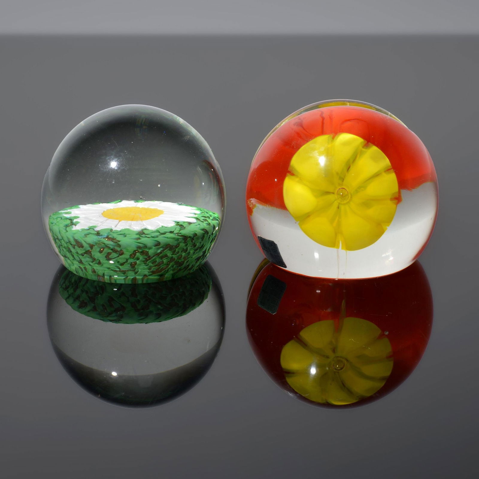 2 Fratelli Toso Floral Paperweights, Murano (1 of 10)