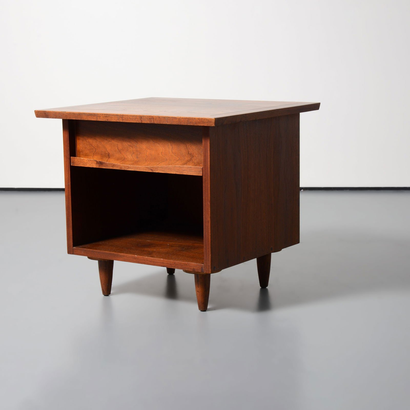 George Nakashima ORIGINS Nightstand / Table (1 of 9)