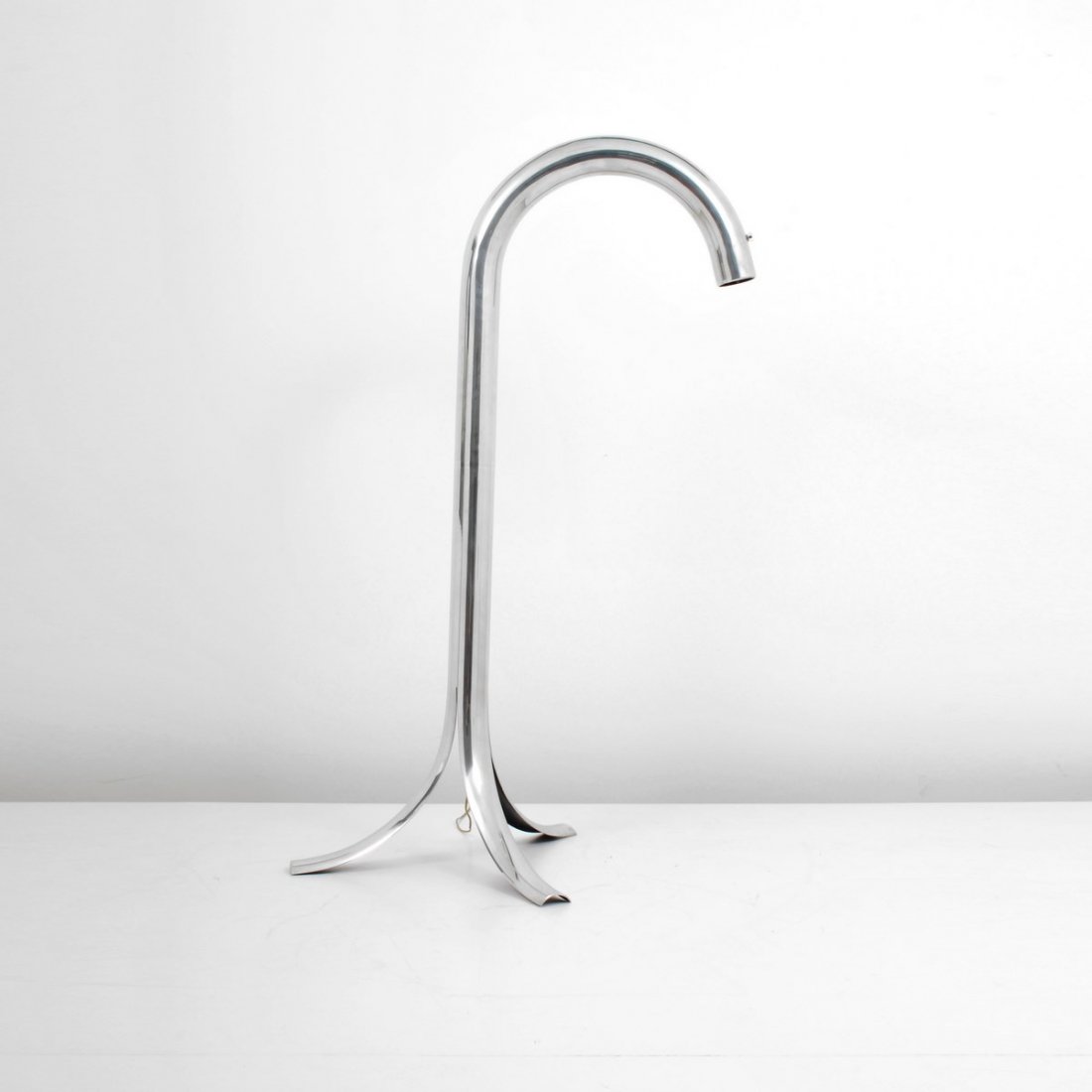 Palladino & Mascheroni Floor Lamp: Designer & Manufacturer: Tony Palladino, John Mascheroni;John Mascheroni Furniture Markings: none Country of Origin & Materials: unknown; aluminum Additional Information & Circa: Modernist aluminum fl