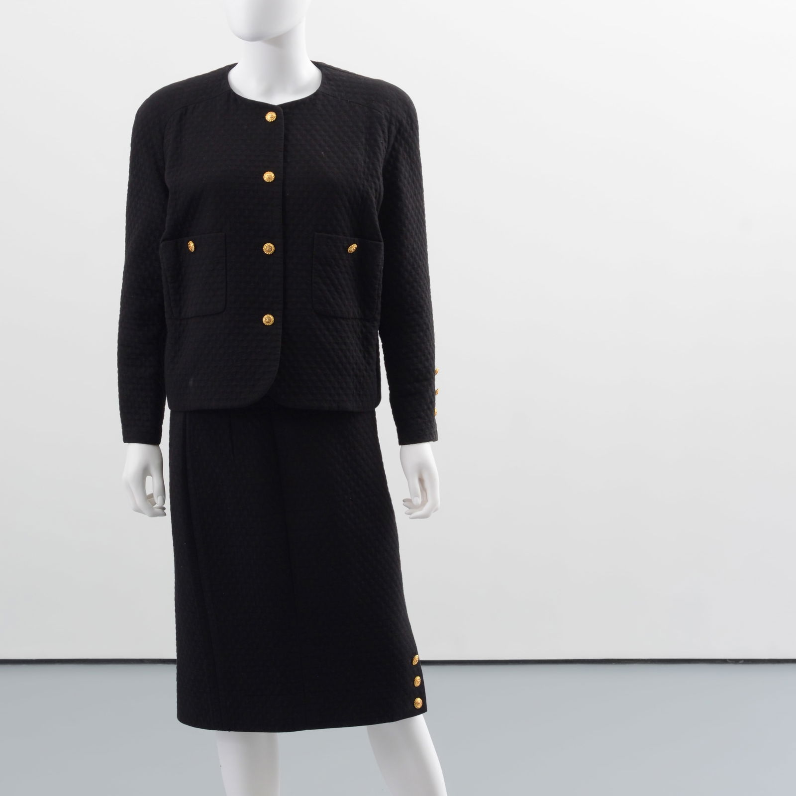 Chanel Boutique Matching Jacket / Skirt Ensemble (1 of 12)