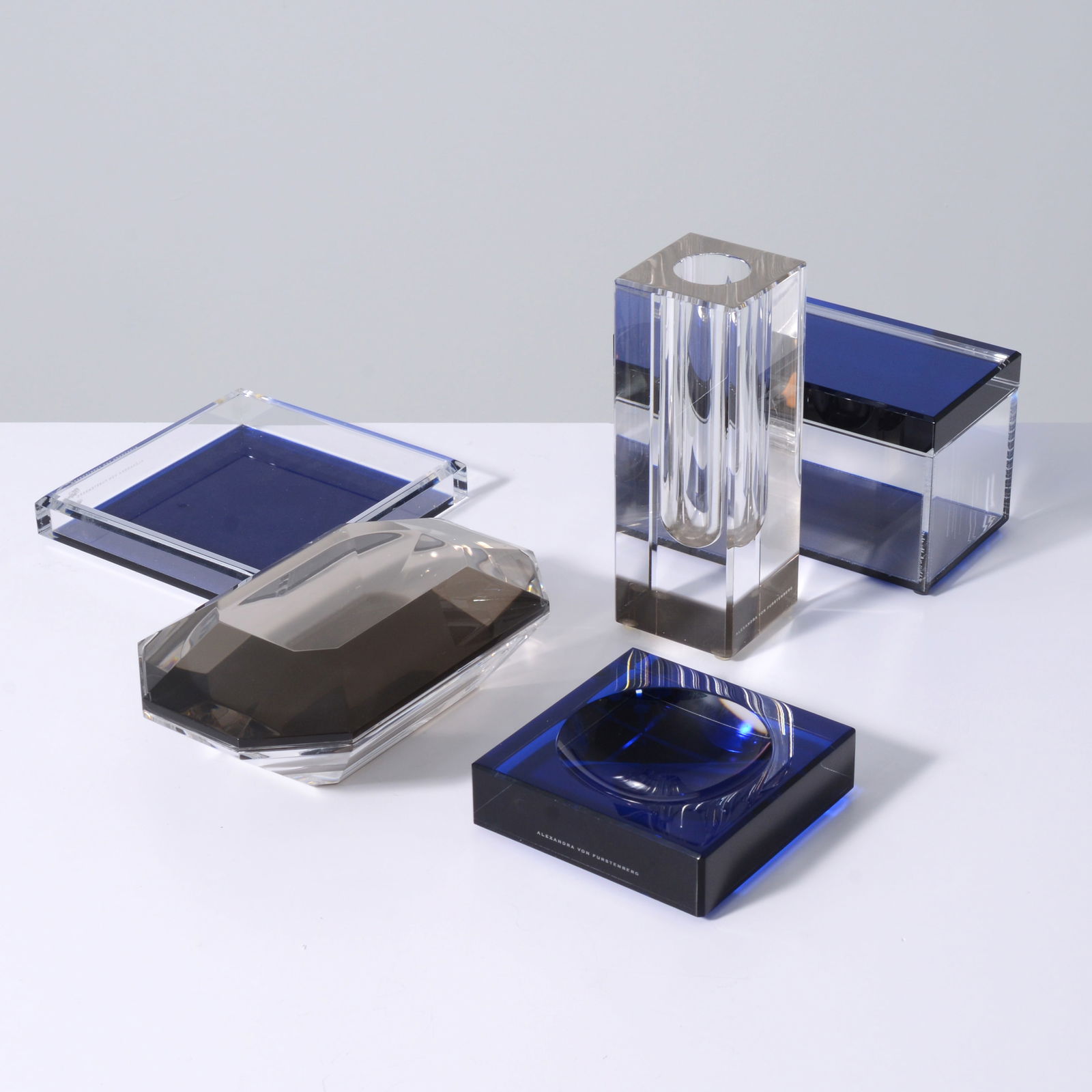 Alexandra von Furstenberg Tabletop Accessories, 5 Pcs. (1 of 16)