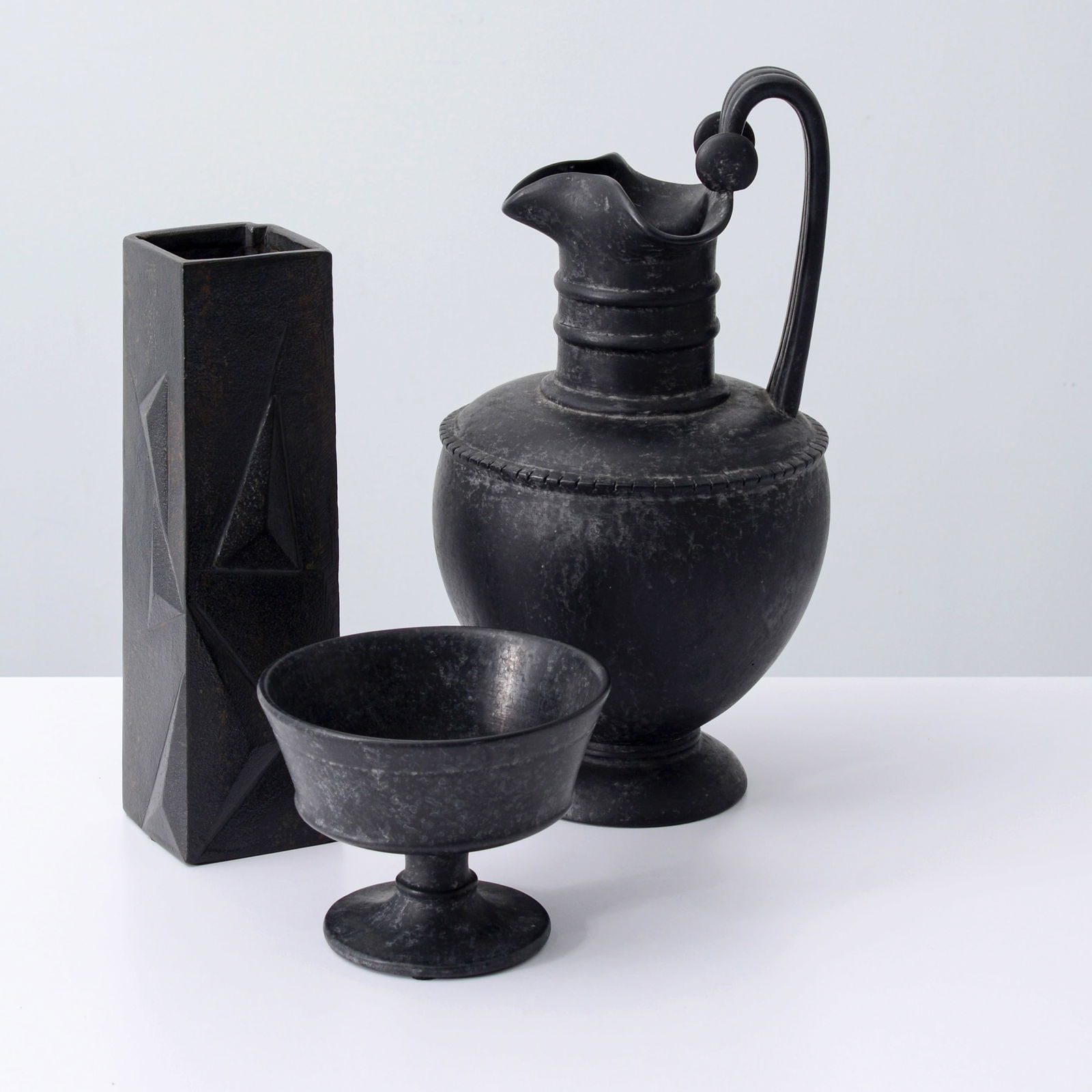 3 Formations OONA, CATERINA & CIPRIANO Vases / Vessels: Artist/Designer; Manufacturer: Richard Hallberg, Barbara Wiseley, Dan Cuevas; Formations (USA)Marking(s); notes: Formations labelMaterials: ceramic (2), metal (1)Dim