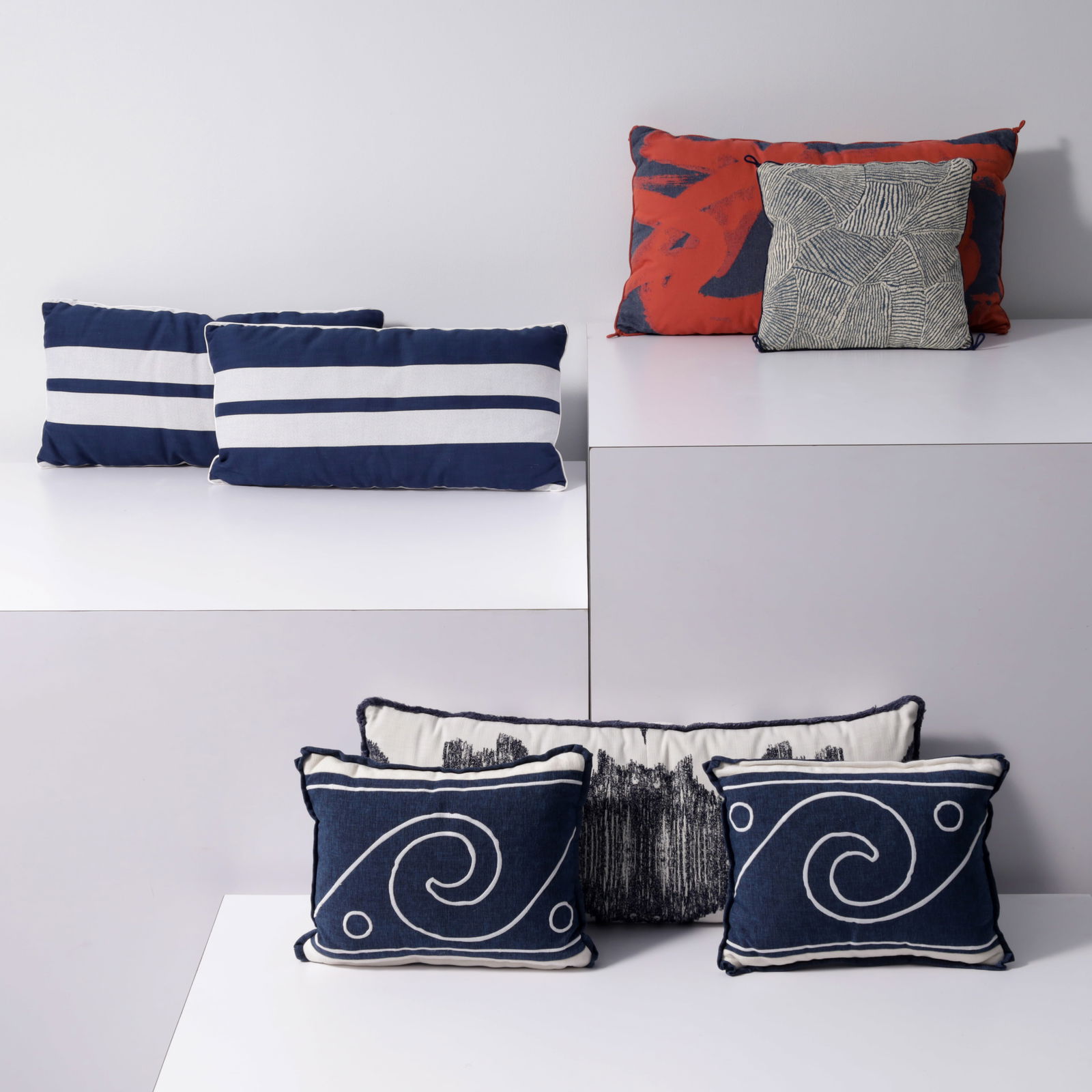 7 Richard Hallberg Design Bespoke Pillows (1 of 7)