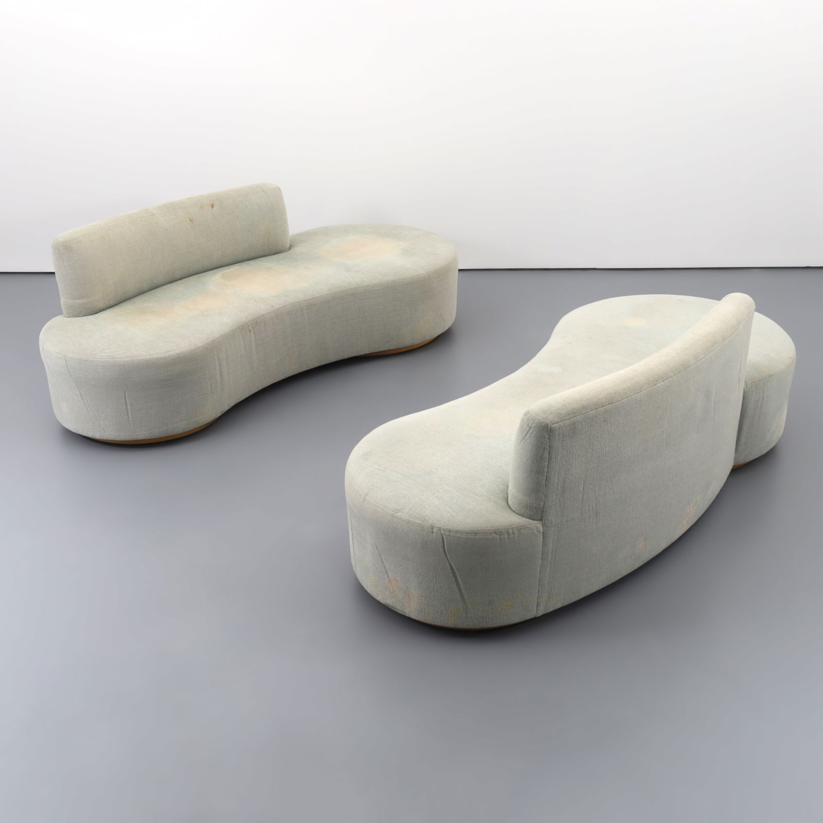 Pair of Sofas Attributed to Vladimir Kagan (1 of 6)