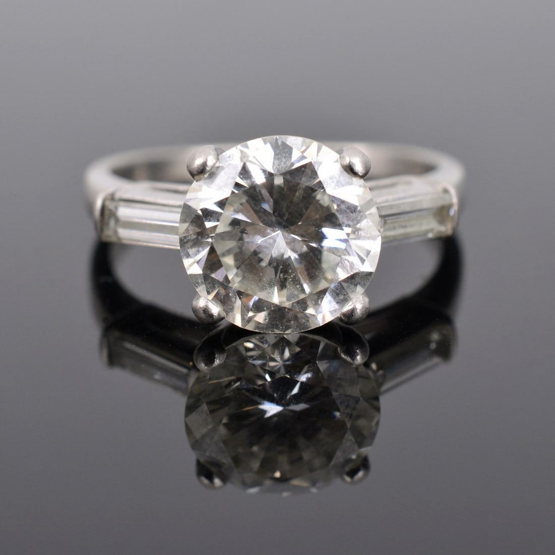 Platinum & Diamond Estate Ring (1 of 9)