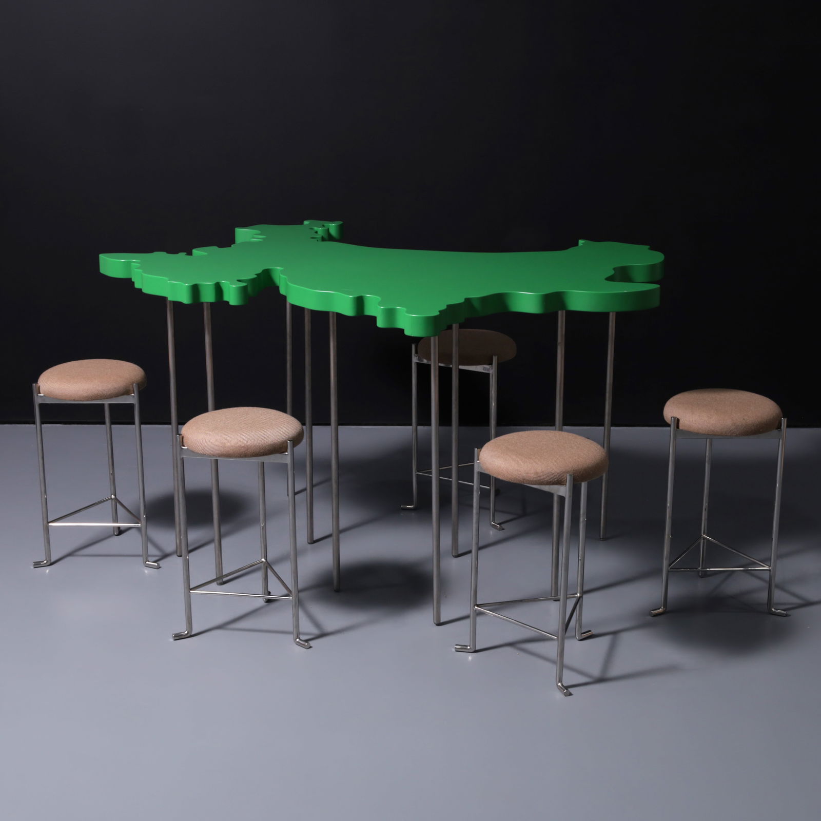 Shigeru Uchida LAND Dining Table & 5 Stools Set (1 of 20)