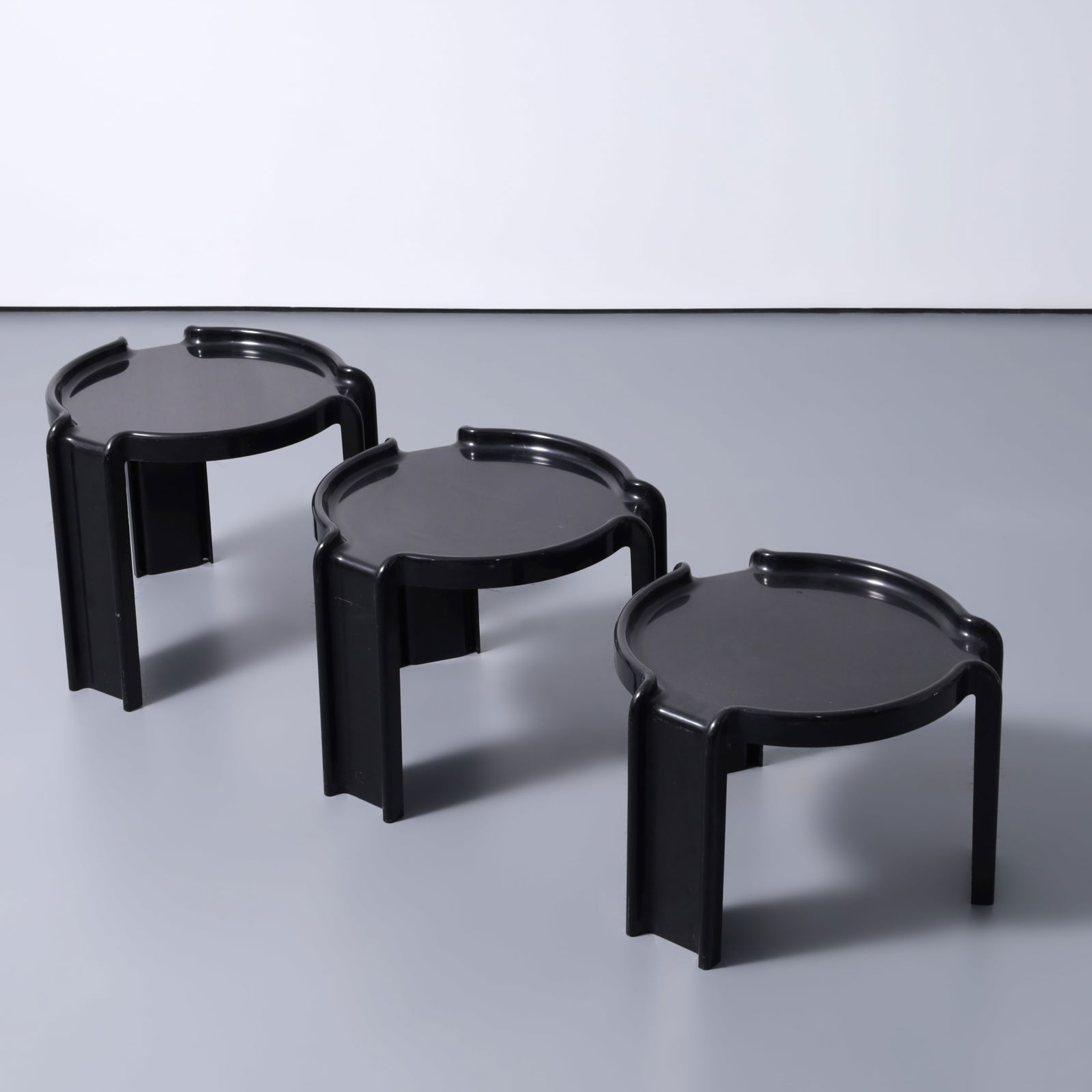 Giotto Stoppino Nesting Tables, Set of 3 (1 of 8)