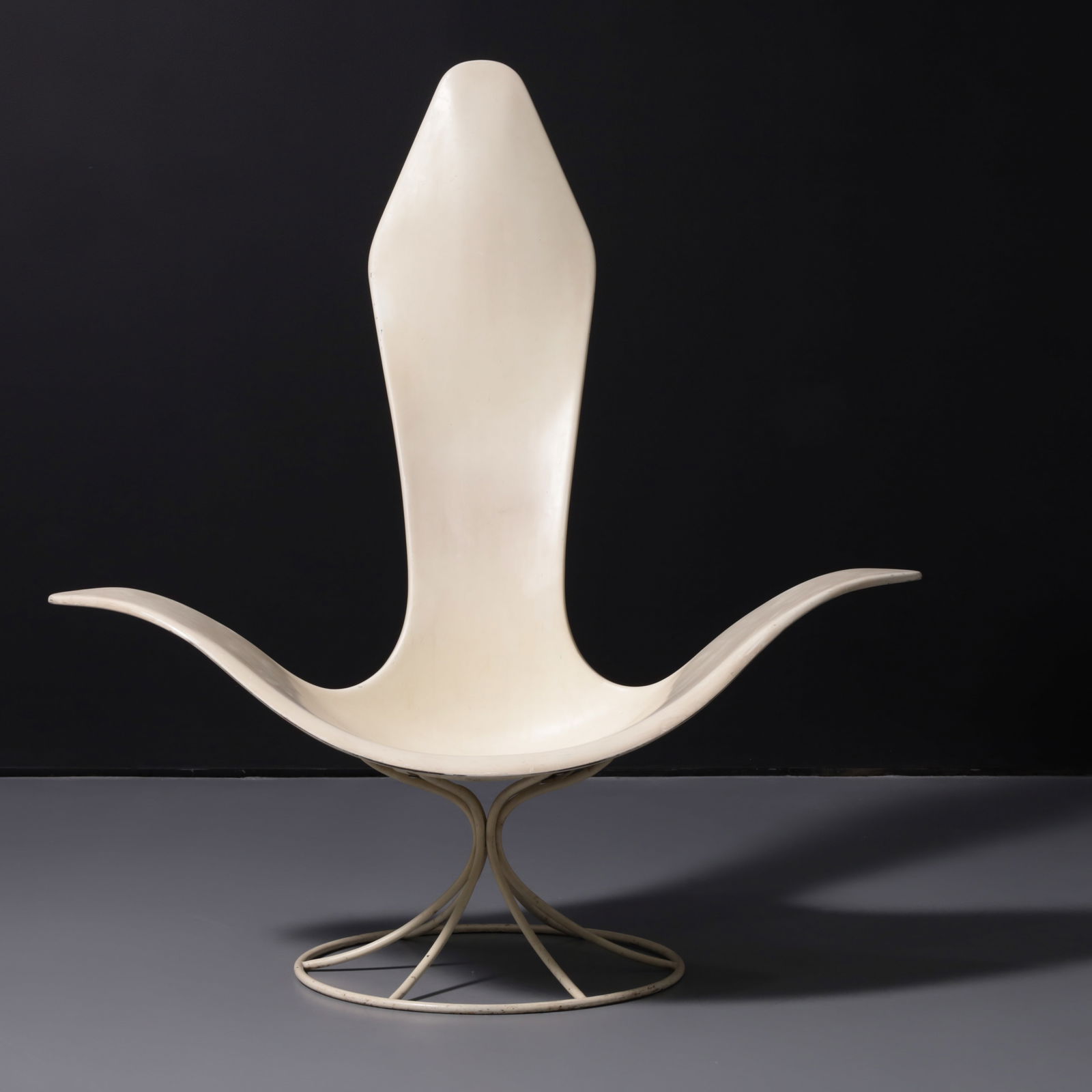 Estelle & Erwin Laverne TULIP Lounge Chair (1 of 10)